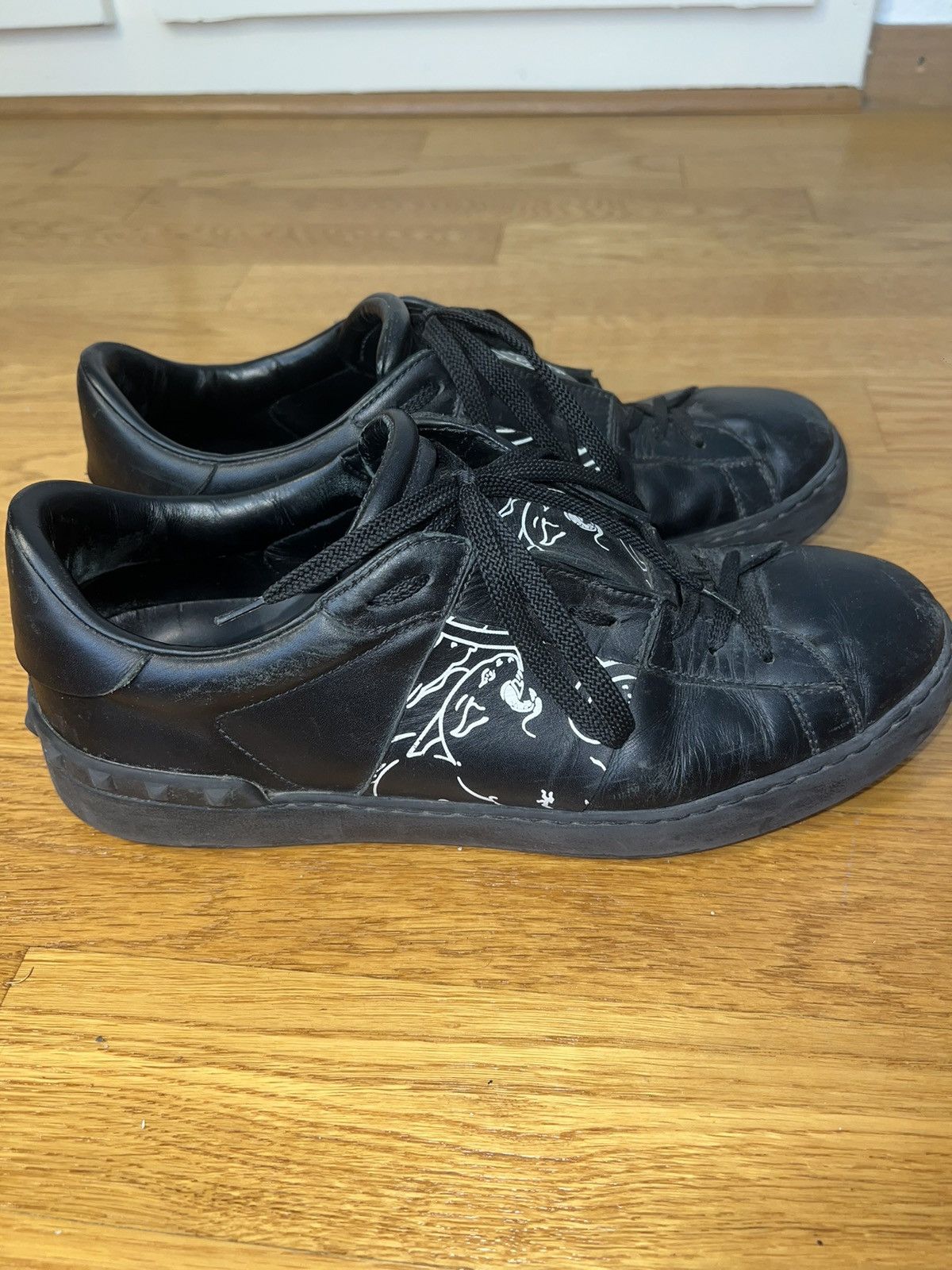 Valentino Valentino Sneakers Size US 10 / EU 43 - 1 Thumbnail