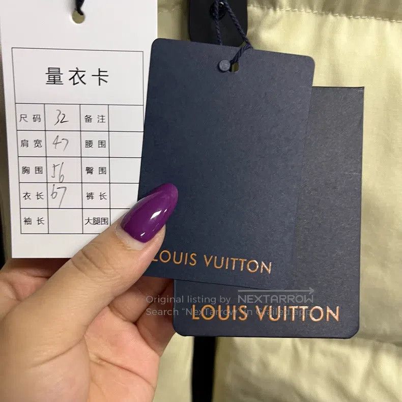 Louis Vuitton Louis Vuitton White solid Logo-lined, single-breasted, hoo Size 4XL / US 24-26 - 2 Thumbnail