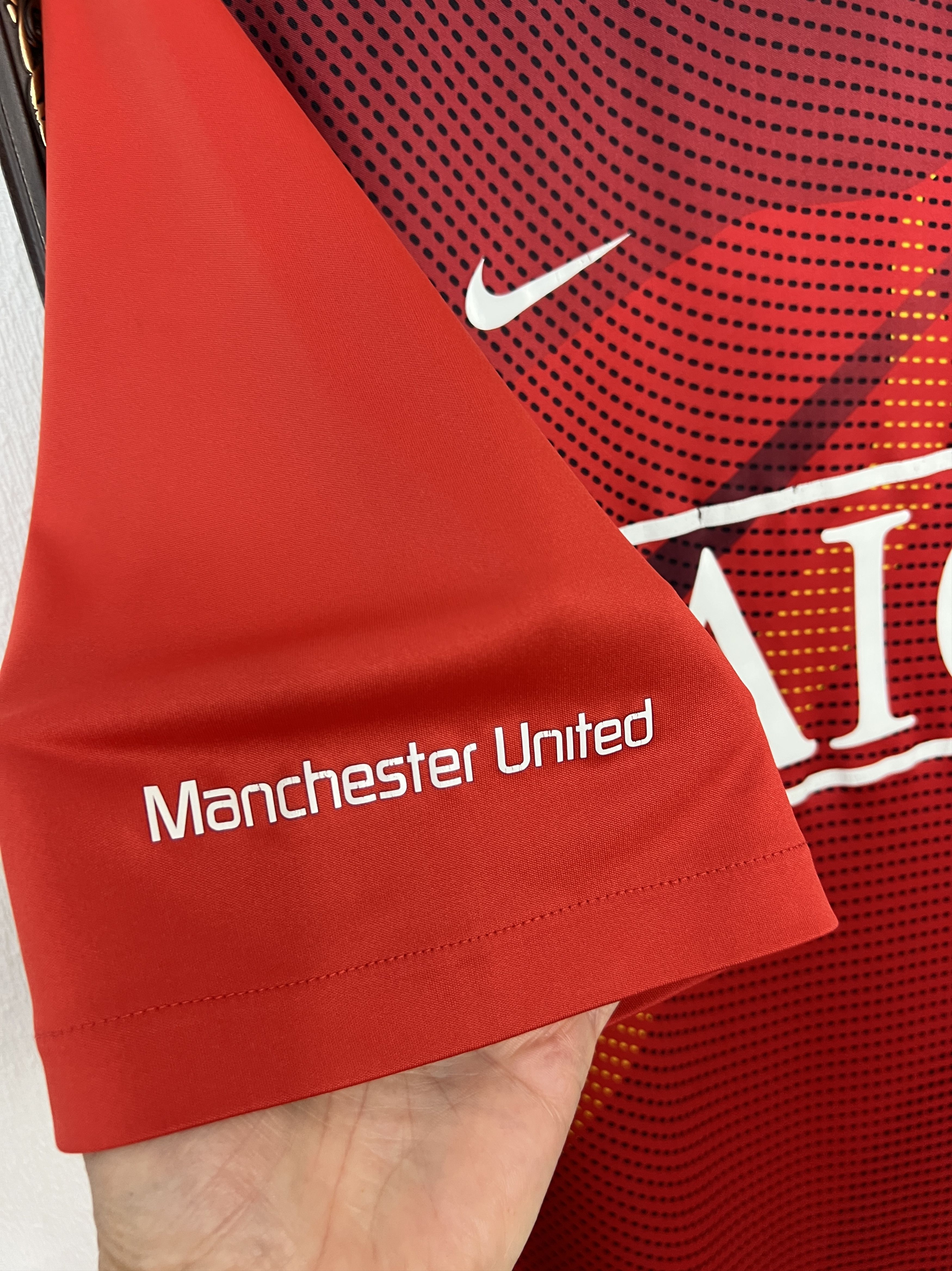 Nike Vintage Nike Manchester United Football Train Shirt AIG Size US M / EU 48-50 / 2 - 4 Thumbnail