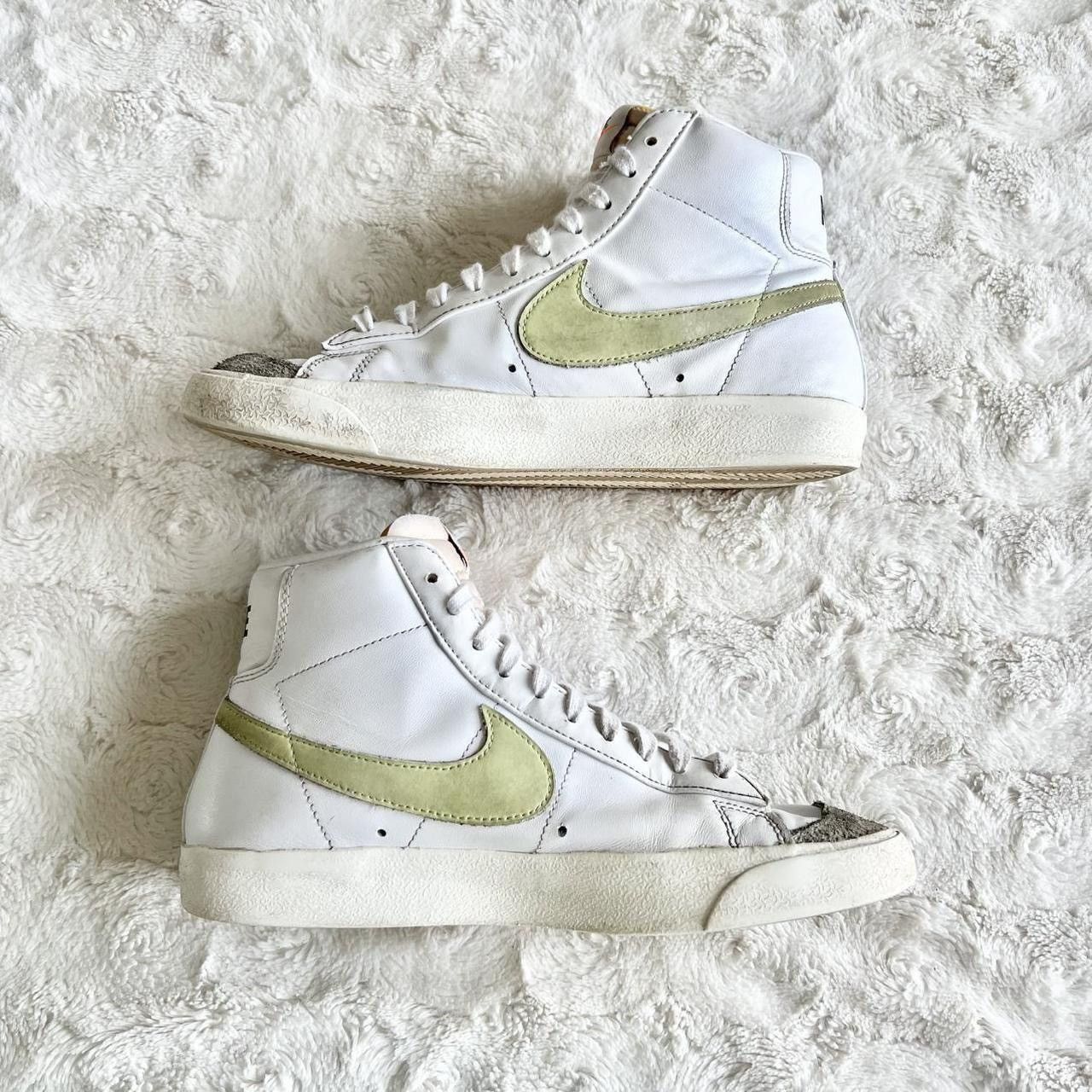 Nike Nike Blazer Mid ‘77 Sneakers Shoes Womens 9 White Volt *READ Size US 9 / IT 39 - 3 Thumbnail