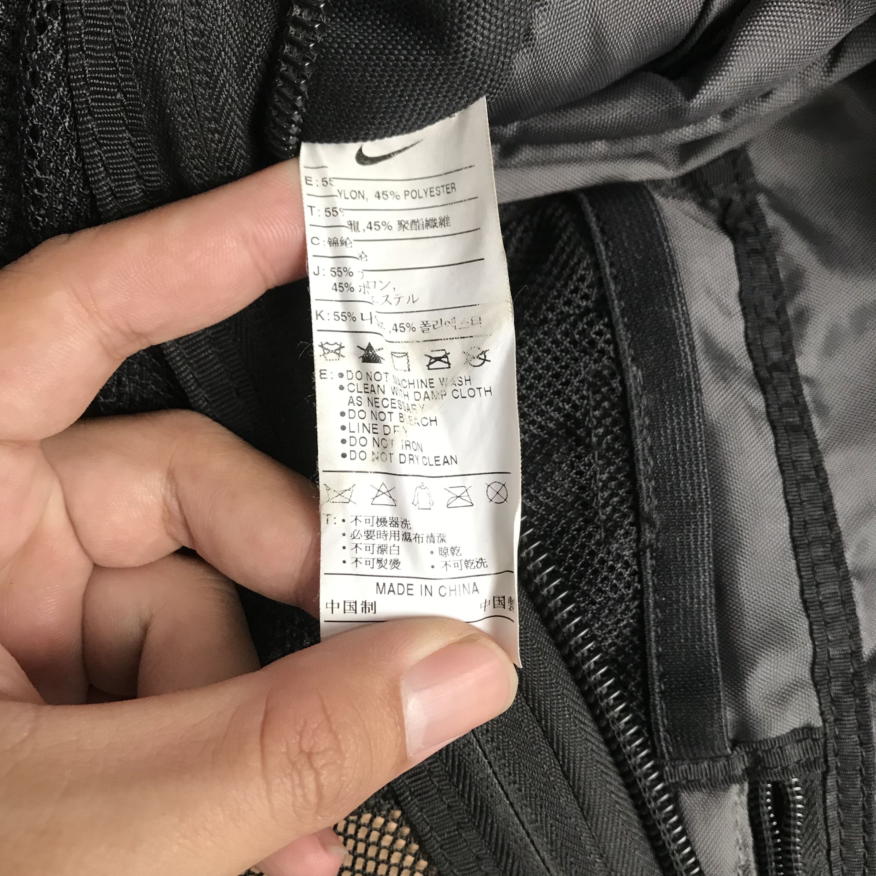 Nike Vintage NIKE Old Messenger bag Shoulder bag Nylon Black Size ONE SIZE - 9 Thumbnail
