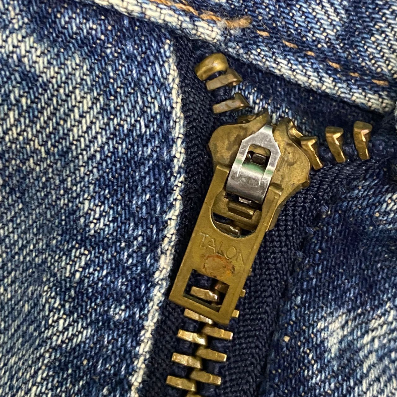 Vintage Vintage Wrangler Buckle Back Selvegde Distressed Denim Size US 31 - 15 Thumbnail