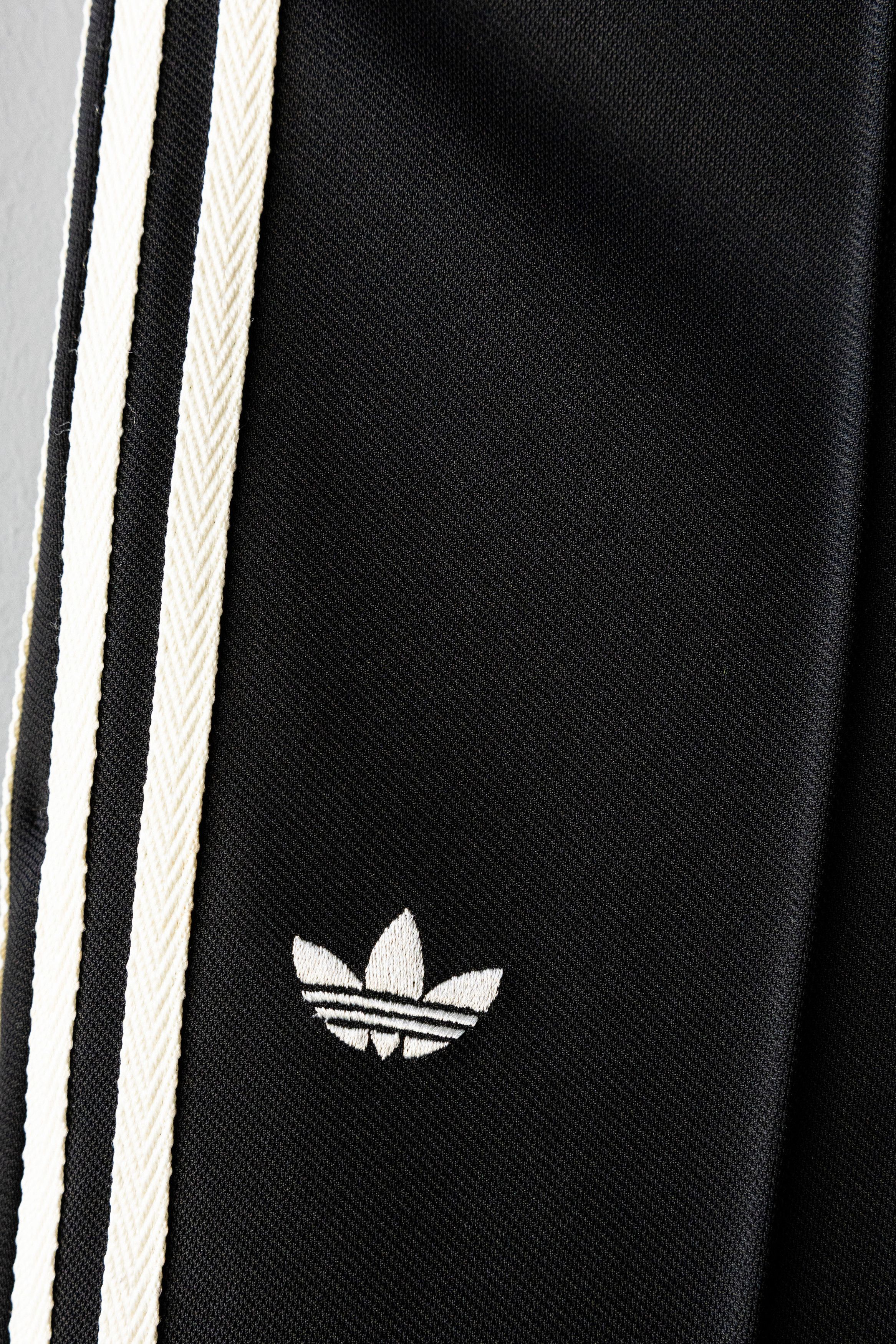 Adidas ADIDAS X AVAVAV TRACK PANTS Size US 32 / EU 48 - 3 Thumbnail