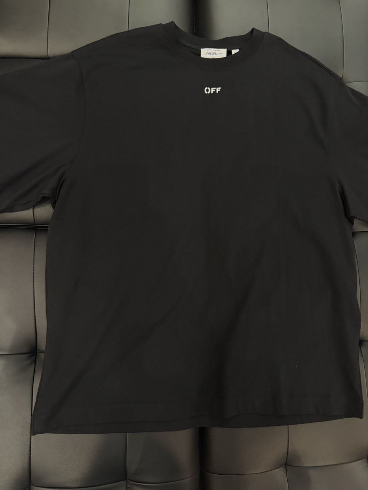Off-White Size M - Off-White Spray Arrow T-Shirt Black Size US M / EU 48-50 / 2 - 6 Thumbnail