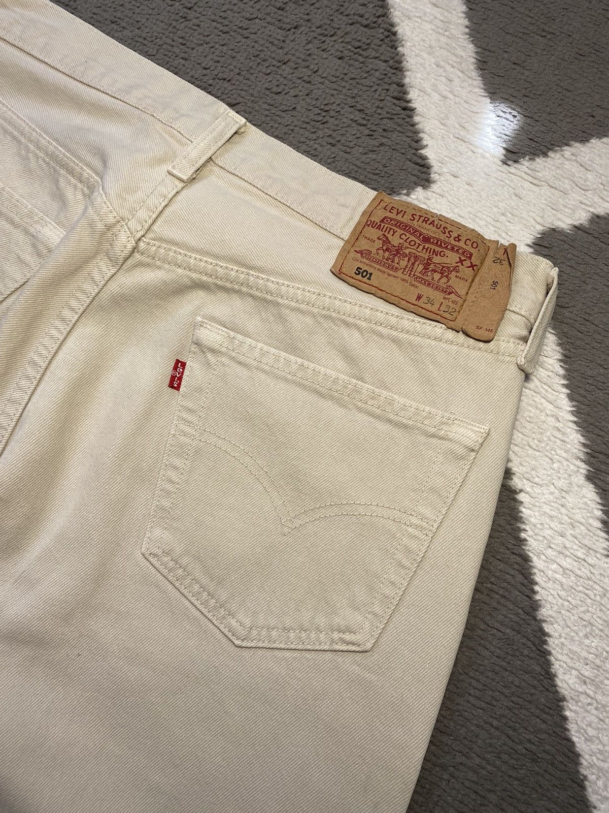 Levi's × Vintage Vintage 90’s Levi’s 501 men’s denim pants jeans Size US 32 / EU 48 - 12 Thumbnail