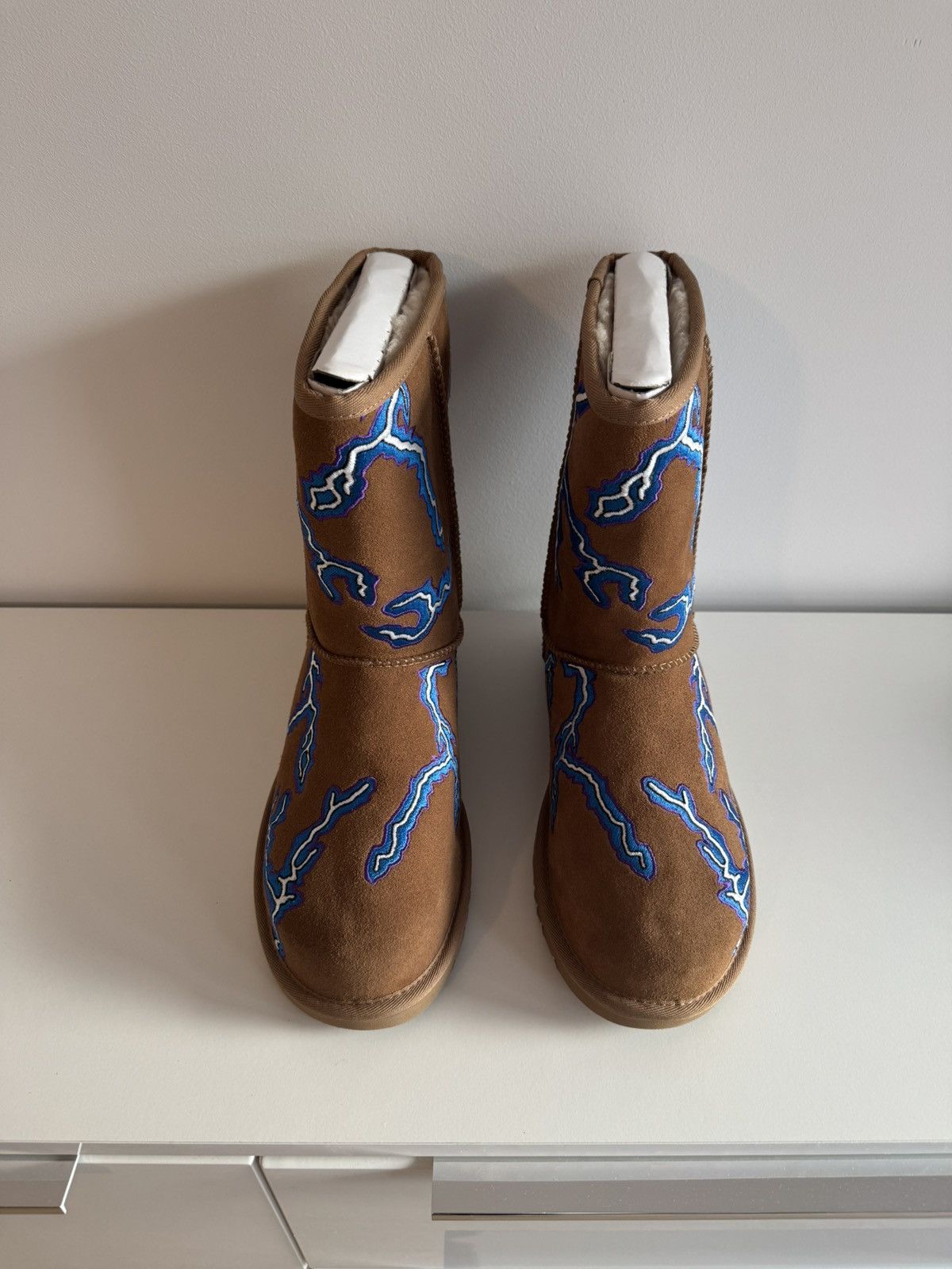 Palace × Ugg ✅ US 9 Palace x UGG Lightning Chestnut Brown Boots EU42 UK8 Size US 9 / EU 42 - 2 Thumbnail