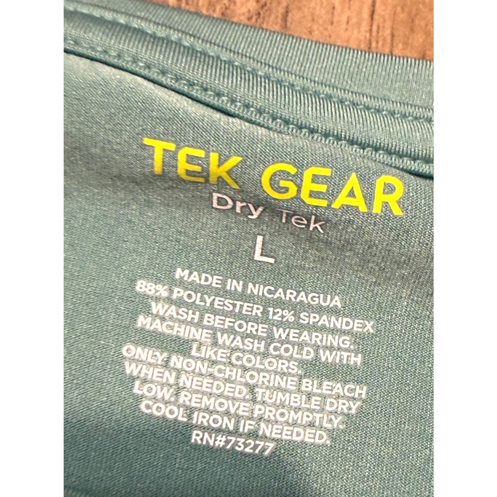 Tek Gear Tek Gear Shirt Women's Large Green Long Sleeve Active Wear Dry Tek Shirt T-Shirt Casual Modern Womens Premium Memories? Size L / US 10 / IT 46 - 5 Thumbnail