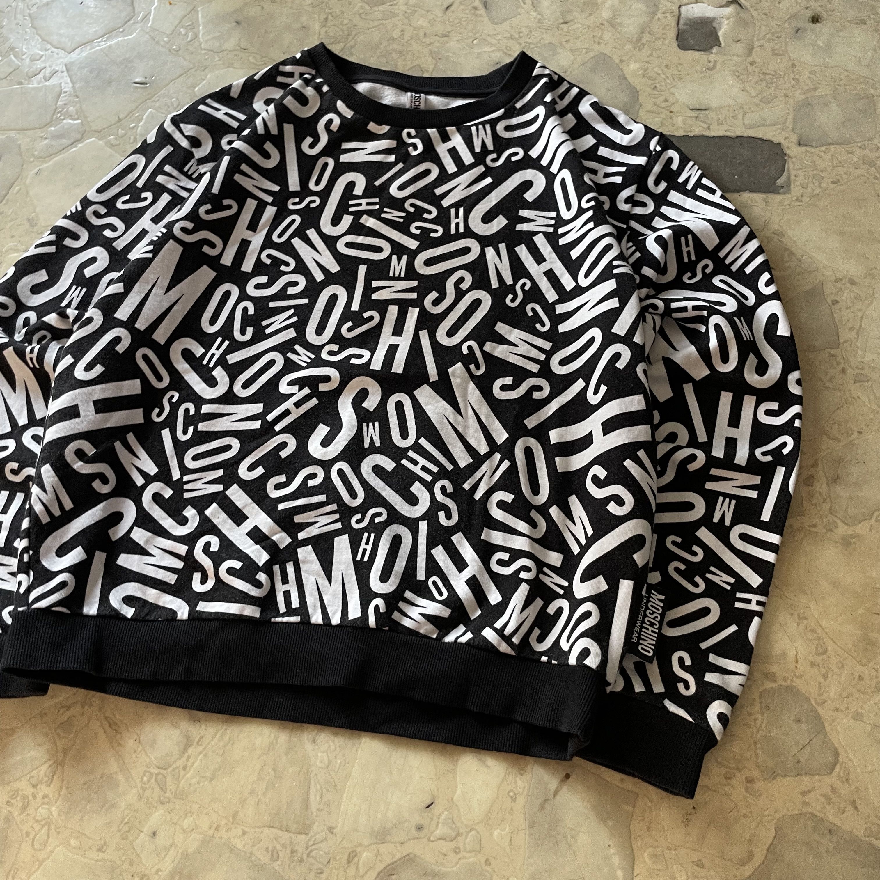 Moschino Moschino Black & White All Over Print Crewneck Size S / US 4 / IT 40 - 2 Thumbnail