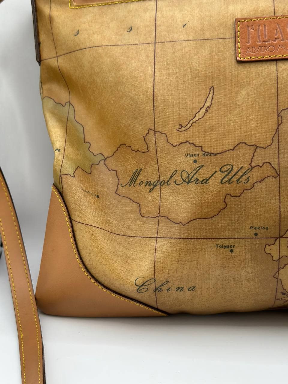 Alviero Martini Alviero Martini Classe Geo Map Shoulder Bag Vintage Leather Size ONE SIZE - 7 Thumbnail