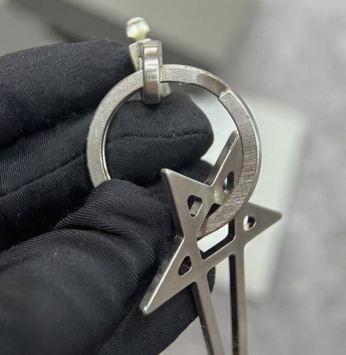 Rick Owens Rick Owens Pentagram Earrings 2409-Nextarrow Size ONE SIZE - 4 Thumbnail