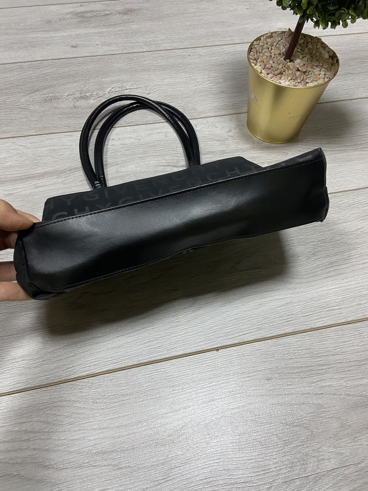 Givenchy Givenchy monogram big logo handle bag parfums Size ONE SIZE - 4 Thumbnail