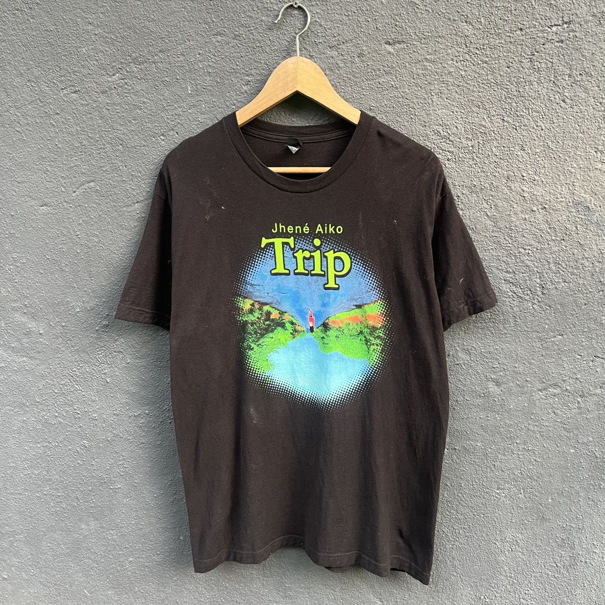 Thrashed Faded Vintage Jhene Aiko American Rapper Tee