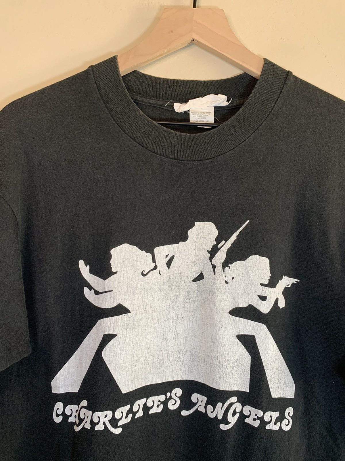 Vintage *RARE* Vintage 1976 Charlie’s Angels TV Single Stitch Shirt Size US L / EU 52-54 / 3 - 2 Thumbnail