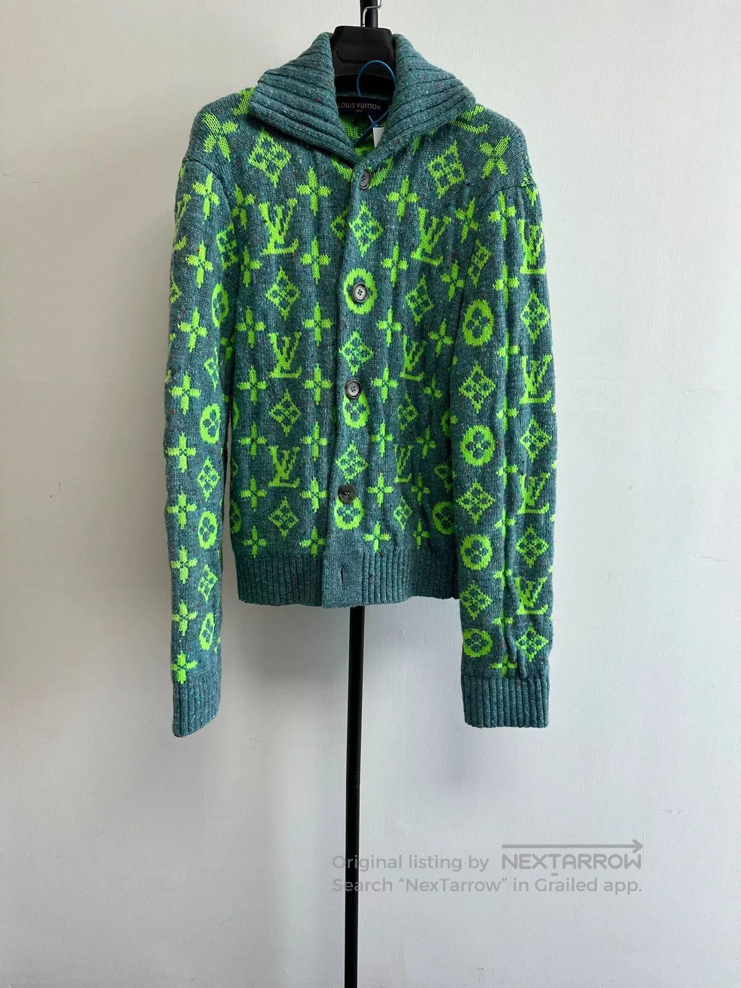 Louis Vuitton Louis Vuitton Men's Green Sweater S. Size US S / EU 44-46 / 1 - 1 Thumbnail