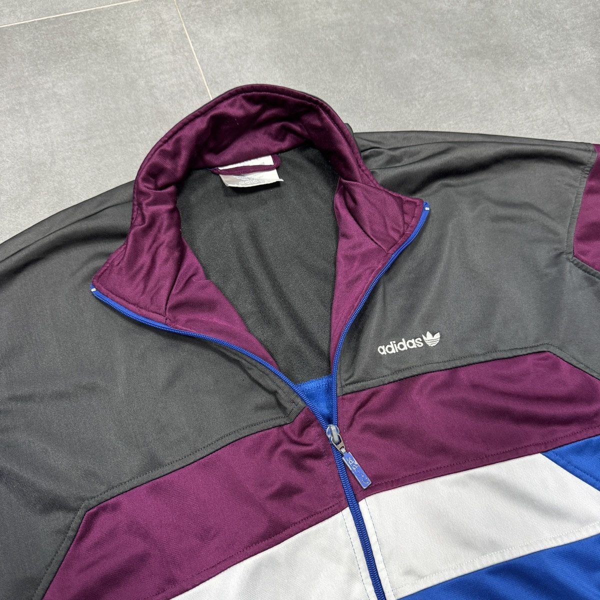 Adidas Vintage Adidas Track Jacket Retro 90s Men Size M Size US M / EU 48-50 / 2 - 10 Thumbnail