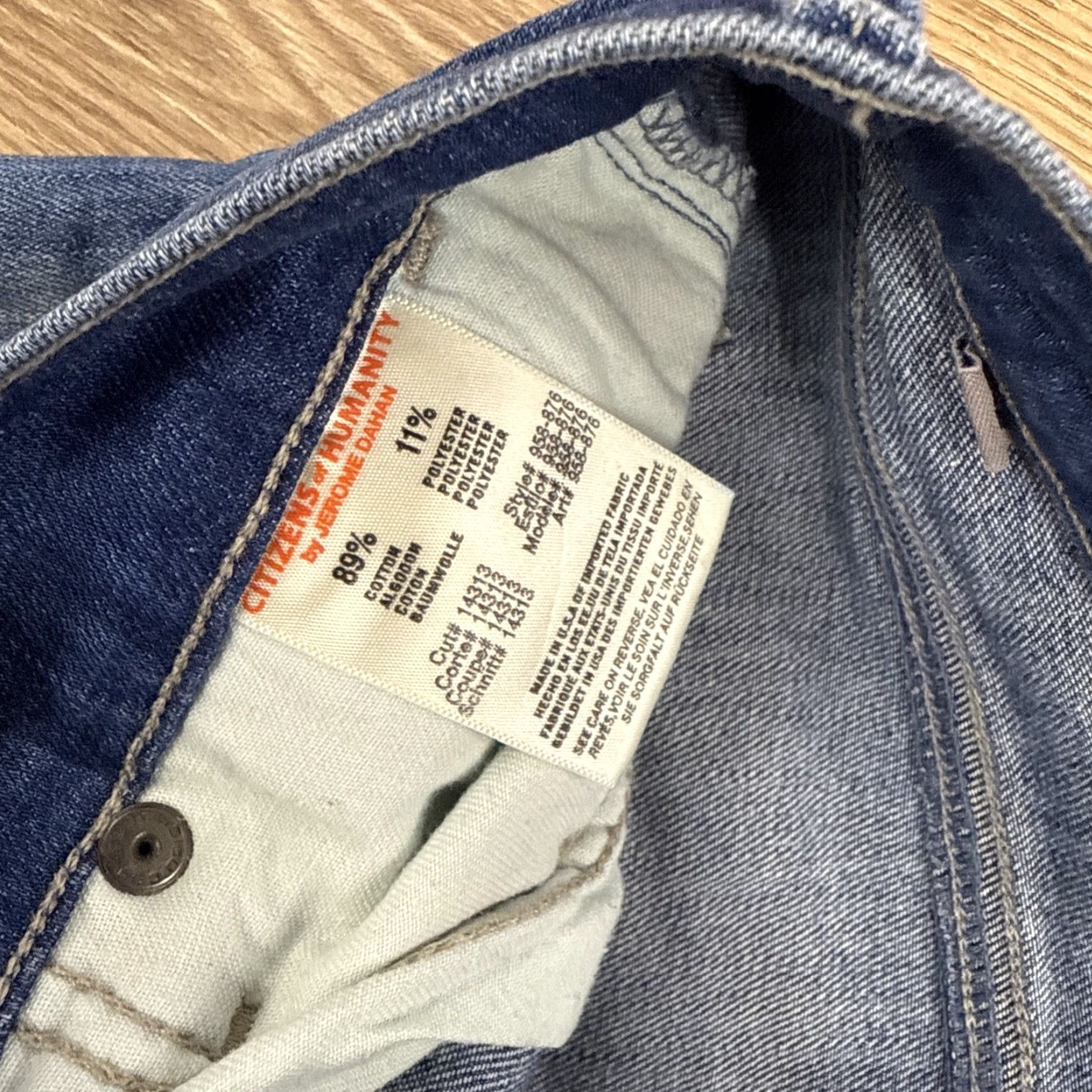 Citizens Of Humanity Citizens Of Humanity Women’s Cut-Off Jean Shorts, Size 27, Low Rise, 2in Inseam, Blue, Regular, Used, Good Condition Size 27" / US 4 / IT 40 - 2 Thumbnail