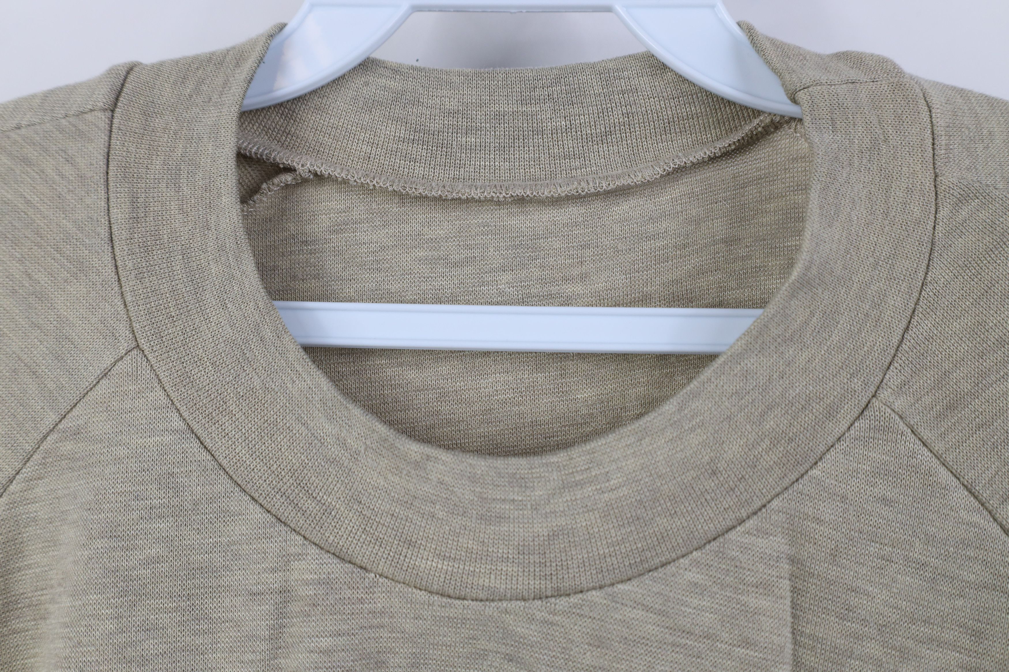 Vintage Vintage 90s Military Knit Long Sleeve T-Shirt Beige USA Size US L / EU 52-54 / 3 - 4 Thumbnail