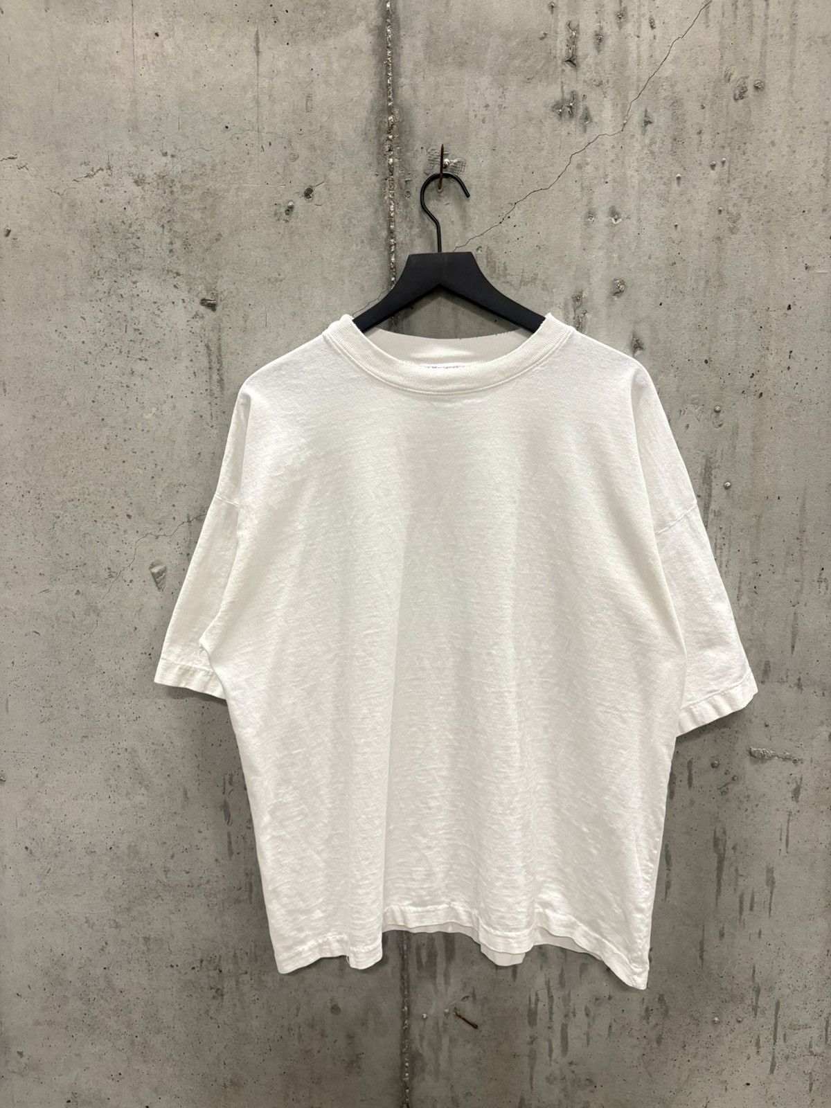 Vintage Vintage Blank Shirt Thrashed Faded Distressed Grunge Band Size US XL / EU 56 / 4 - 1 Thumbnail