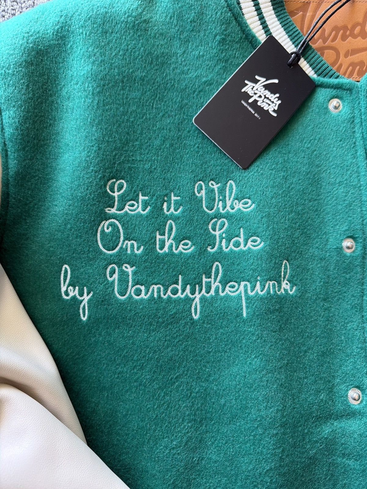 Vandy The Pink Vandy the pink varsity Size US M / EU 48-50 / 2 - 9 Thumbnail