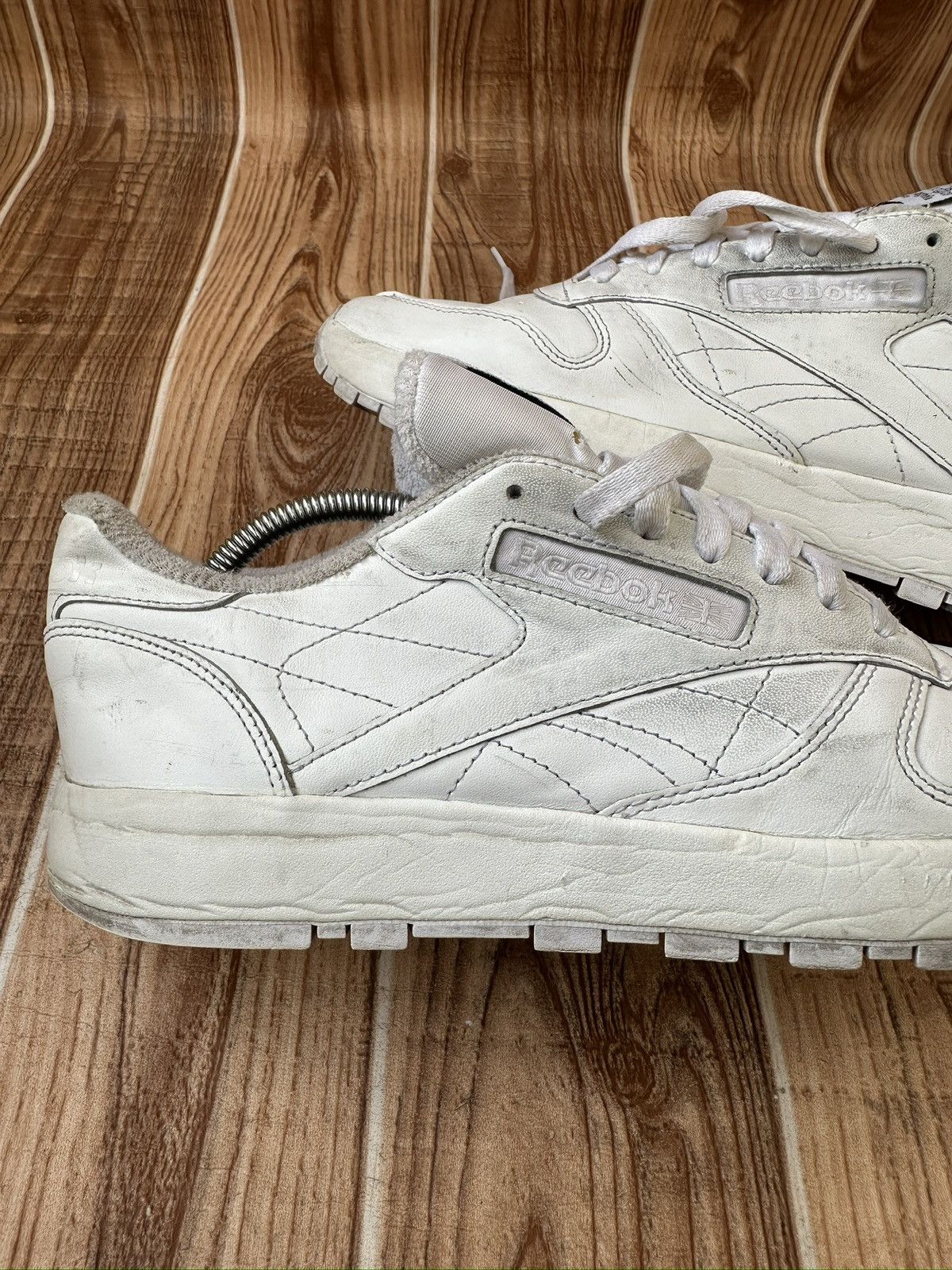 Maison Margiela × Reebok Reebok x Maison Margiela Classic Leather Tabi Sneakers Size US 9.5 / EU 42-43 - 15 Thumbnail