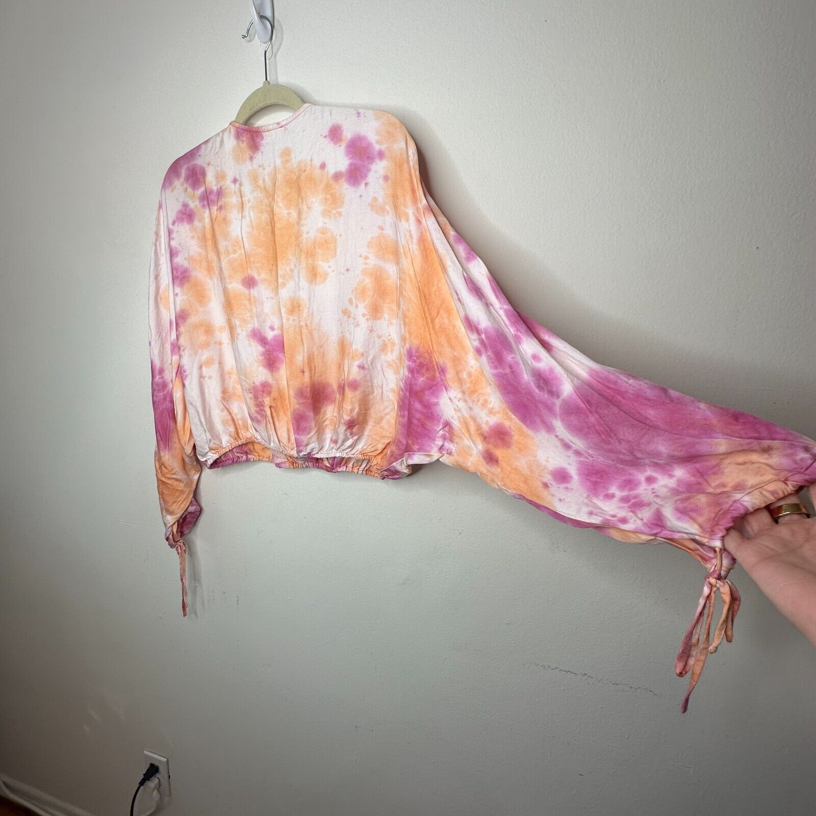 REVOLVE Revolve Tularosa Dolce Pastel Tie Dye Pintuck Top Cuff Tie M Size S / US 4 / IT 40 - 9 Thumbnail