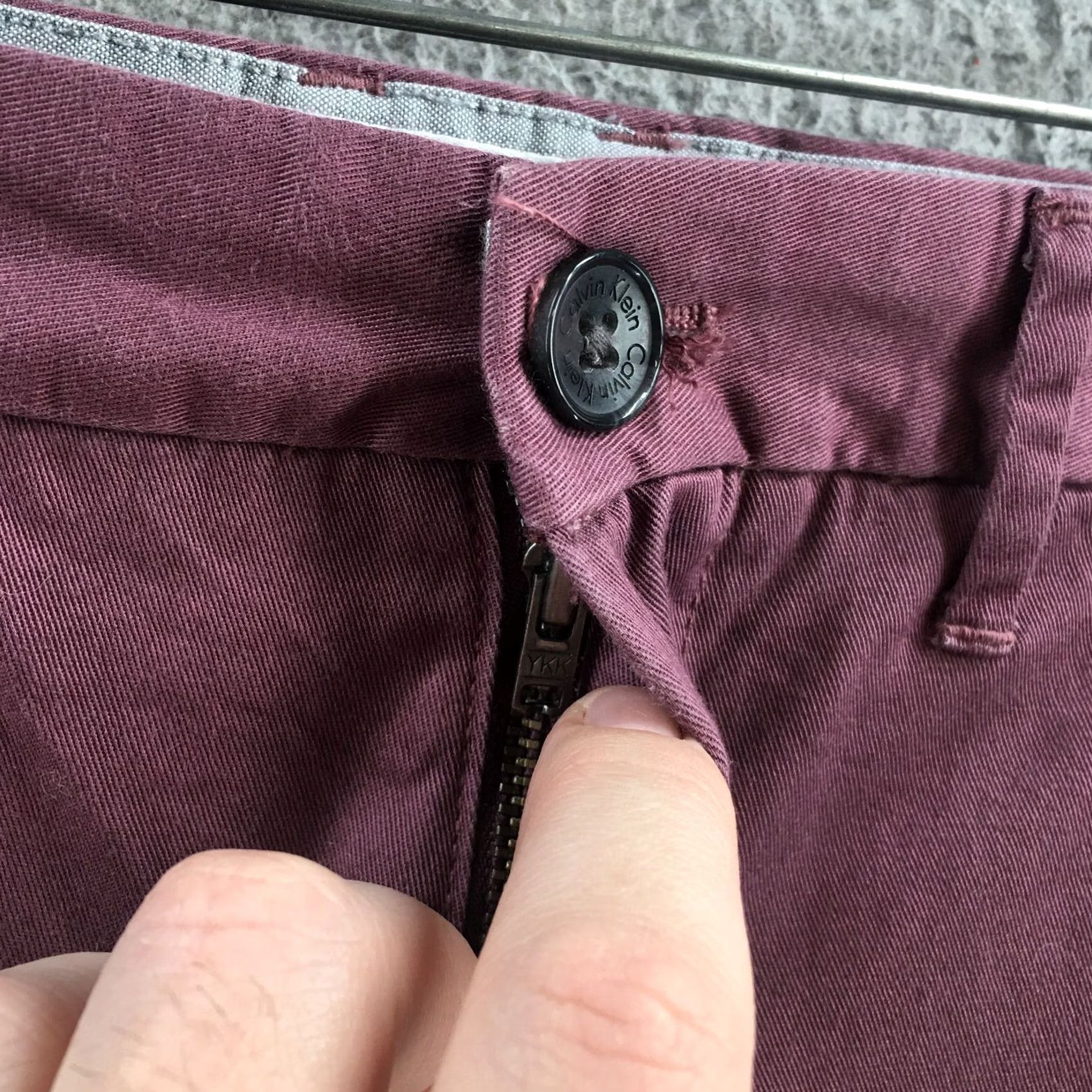 Calvin Klein Calvin Klein Straight Chino Pants Mens 31x32 Burgundy Button Front Cotton Zip Pants Size US 31 - 4 Thumbnail