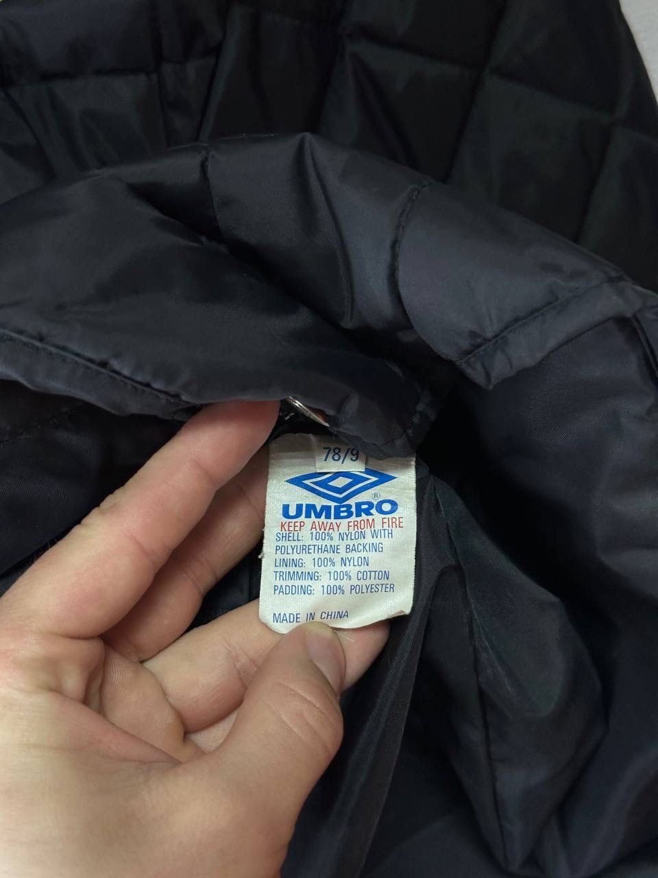 Umbro Umbro FC Inter Milan Soccer Quilted Jacket Black L Vintage Size US L / EU 52-54 / 3 - 11 Thumbnail