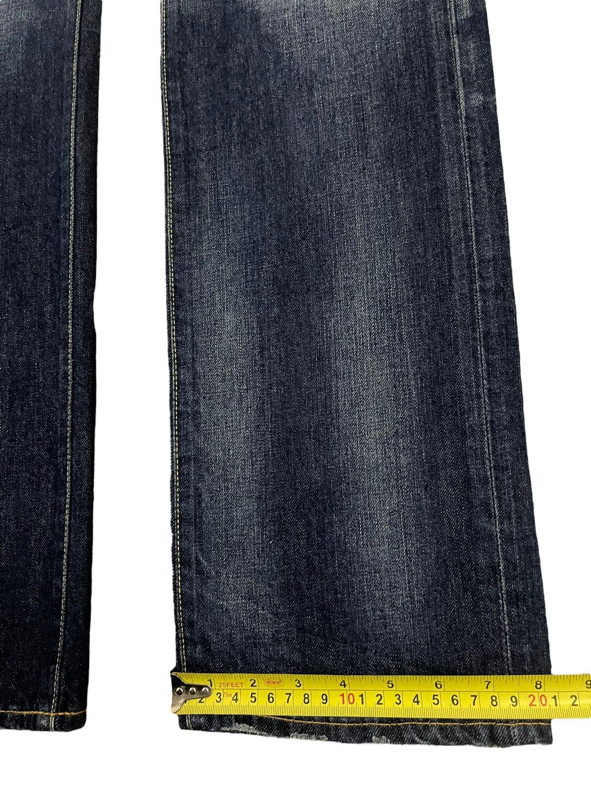 Jun Takahashi Vintage Japanese Uniqlo Blue Wash Distress Loose Jeans Size US 30 / EU 46 - 14 Thumbnail
