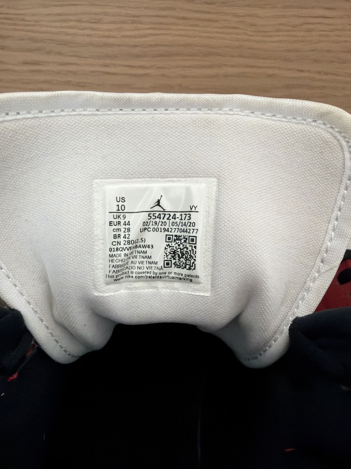 Nike Nike Air Jordan Air Retro 1 Size US 10 / EU 43 - 10 Thumbnail