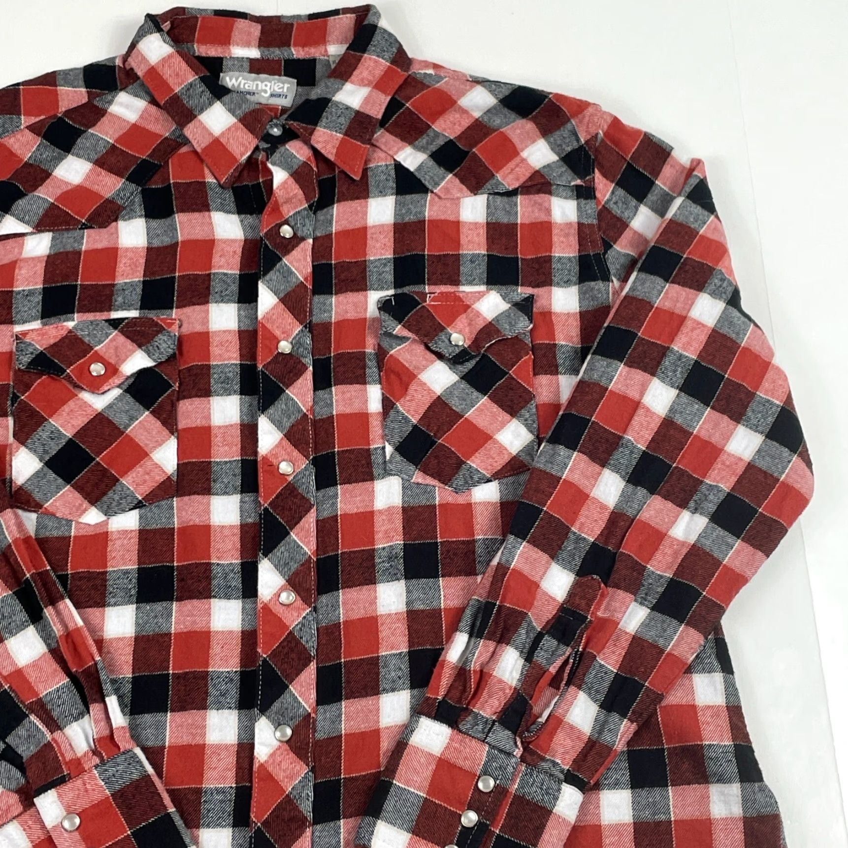 Wrangler VINTAGE Wrangler Shirt Mens XL Red Flannel Pearl Snap Western Cowboy Wrangler Wrancher Plaid Outdoor Western Farmer Boys Mens Size US XL / EU 56 / 4 - 3 Thumbnail