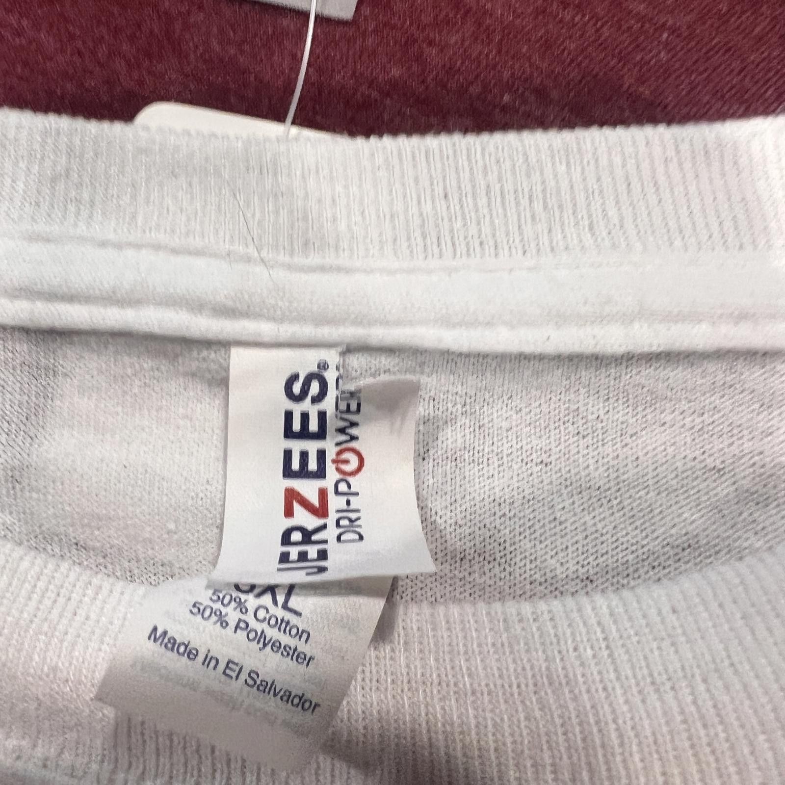 Jerzees Jerzees Men's White Short Sleeve T-Shirt with American Flag- Size US XXL / EU 58 / 5 - 3 Thumbnail