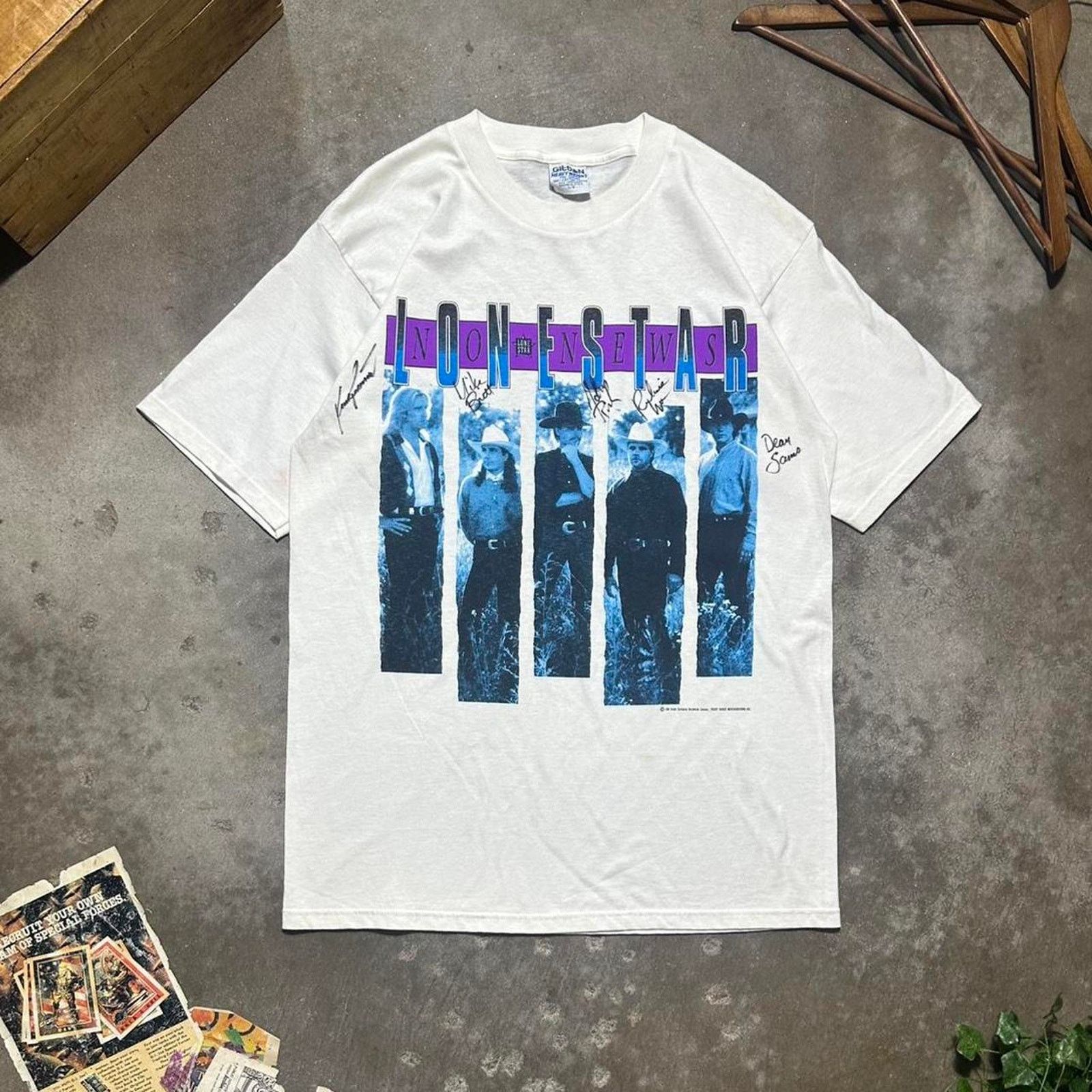Gildan Vintage 90s Lonestar No News Tour Tee Signed Band Shirt Size US L / EU 52-54 / 3 - 1 Thumbnail
