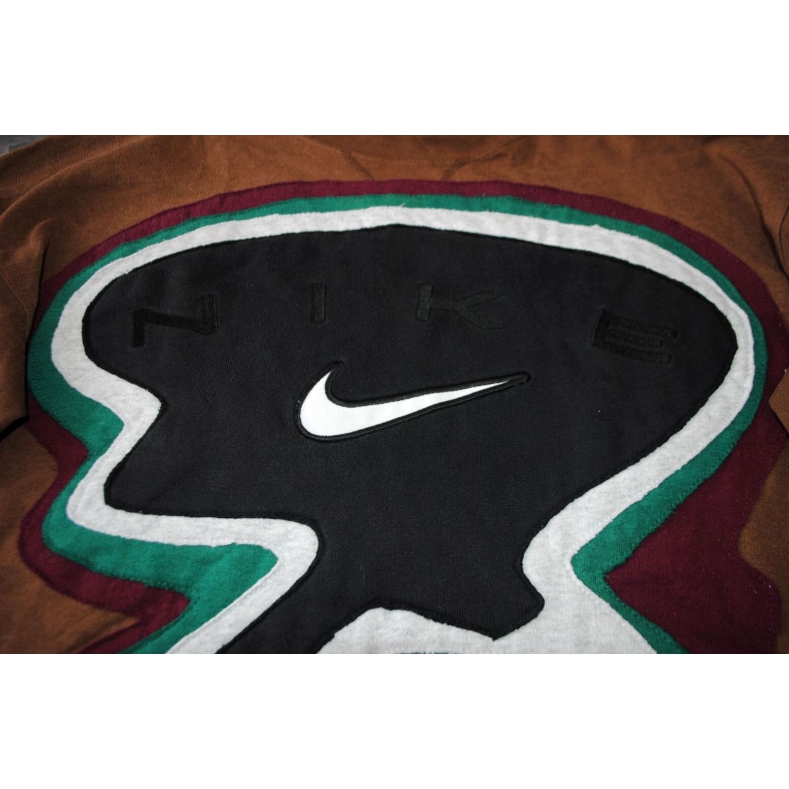 Nike NIKE VINTAGE SWEATSHIRT PULLOVER CREW NECK 90'S BIG LOGO SWOOSH SIZE MENS SMALL Shirt Mens Small Brown 90s Logo Size US S / EU 44-46 / 1 - 5 Thumbnail