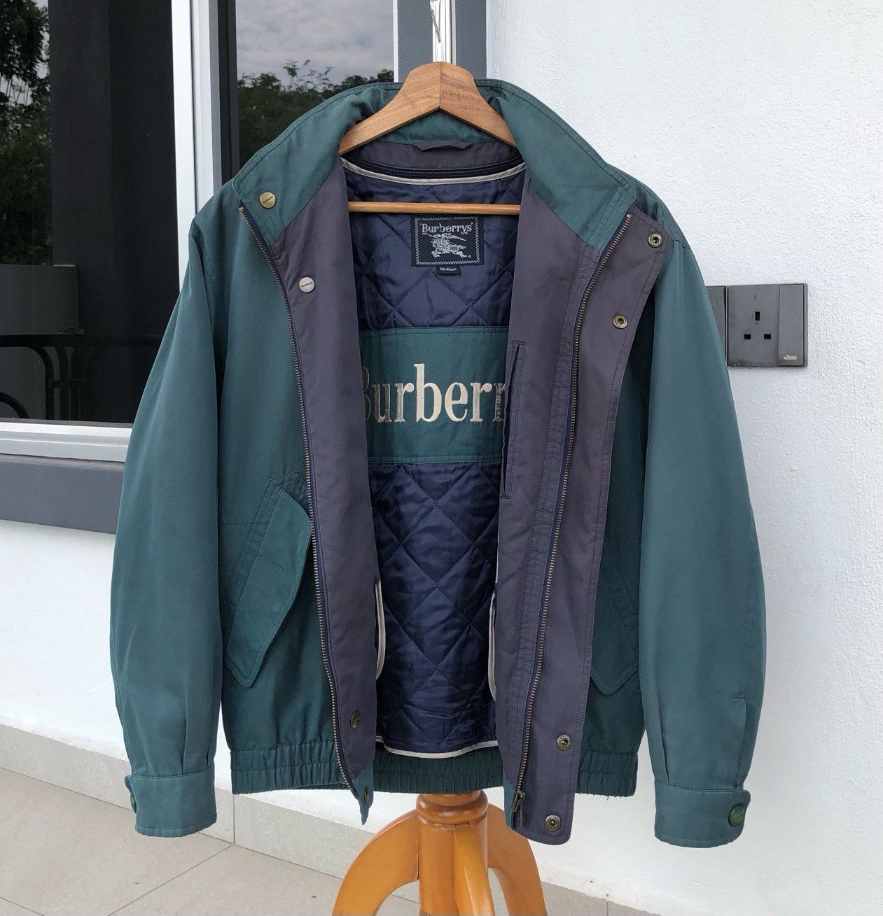 Burberry Vintage Burberrys Lined Embroidery Logo Bomber Jacket Size US M / EU 48-50 / 2 - 1 Thumbnail