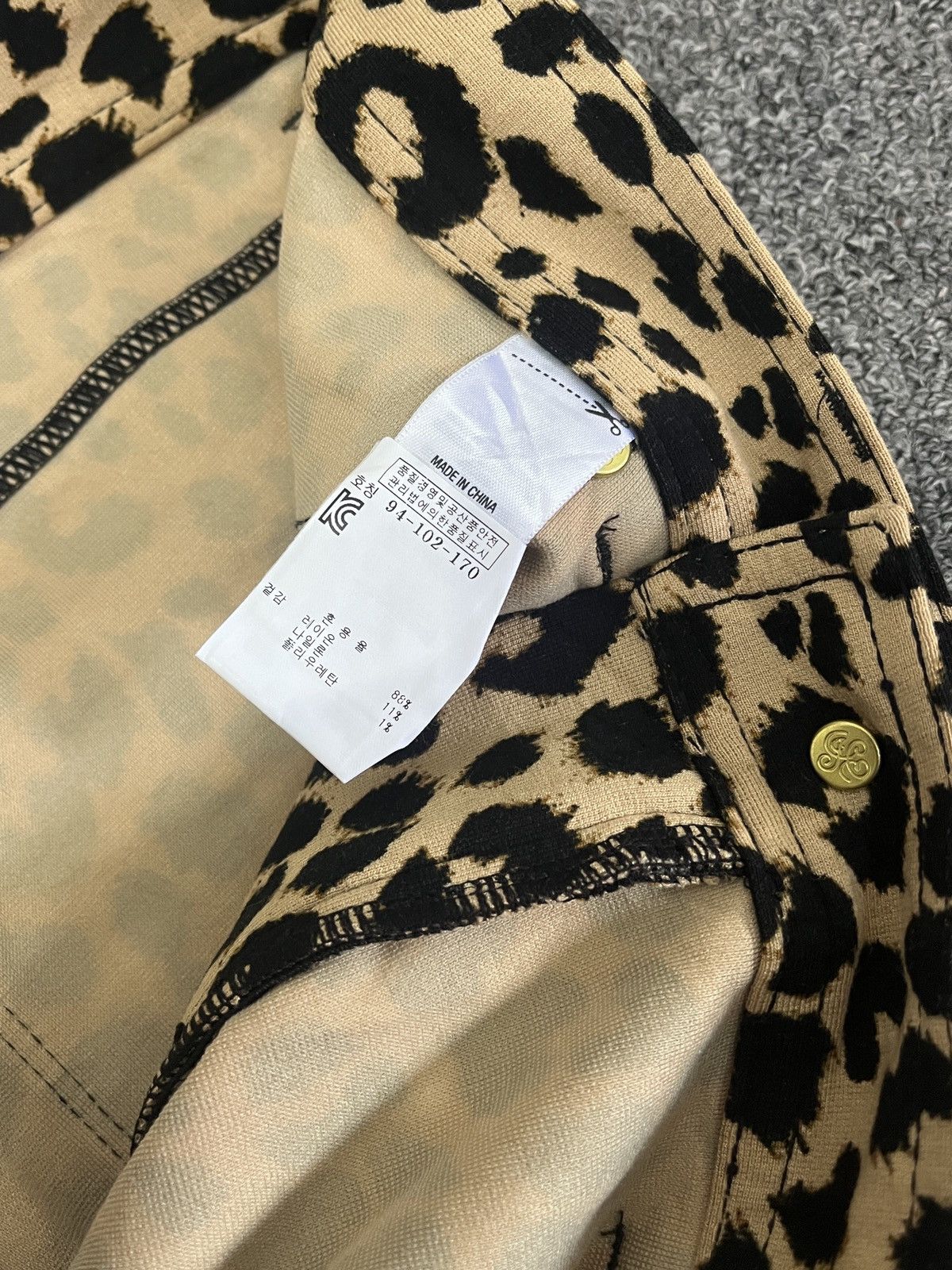 Juicy Couture 2000s Juicy Couture Leopard Stretch Leging Pants Size 26" / US 2 / IT 38 - 4 Thumbnail