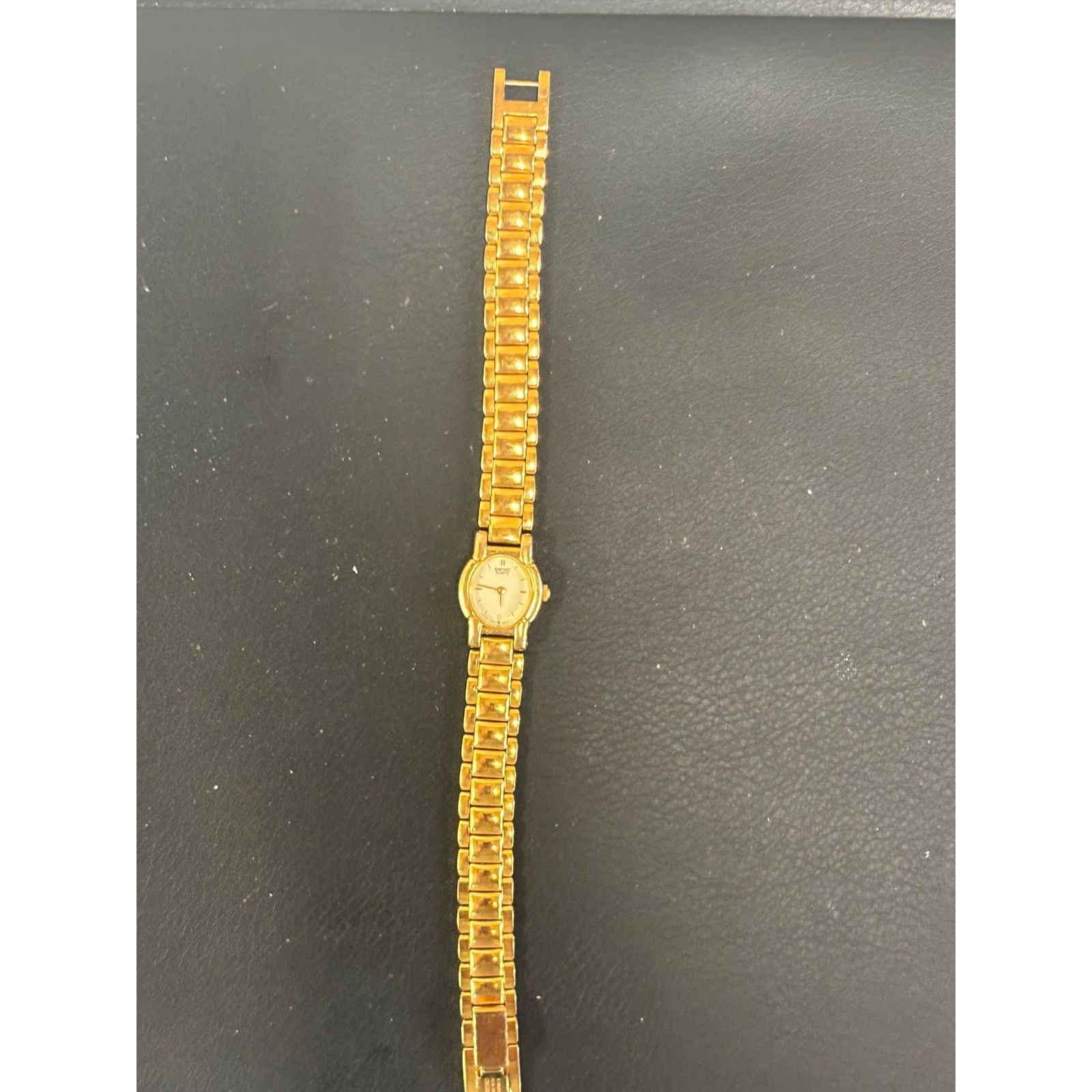 Seiko Vintage Seiko 1F20-5A79 Gold Tone Women’s Watch! New Battery Size ONE SIZE - 8 Thumbnail