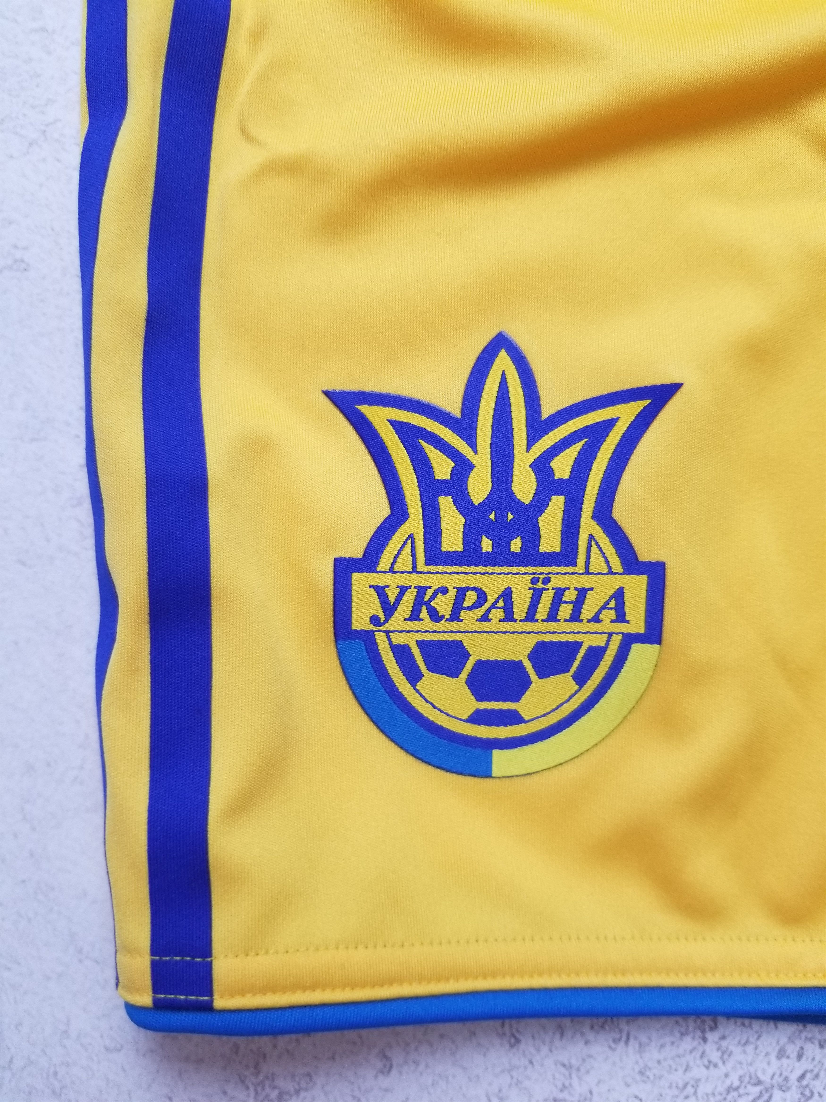 Adidas Ukraine EURO 2012 Home Football Shorts Adidas Yellow MEN'S L Size US 34 / EU 50 - 10 Thumbnail