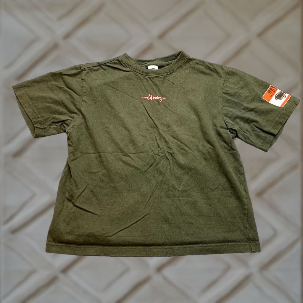Old Navy Old Navy T-Shirt Womens XL Short Sleeve Crew Green Cars Graphic Skateboard Size XL / US 12-14 / IT 48-50 - 1 Thumbnail