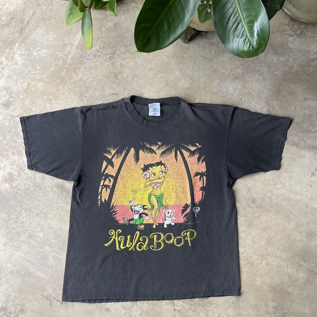 Vintage Vintage 1994 Hula Betty Boop Hawaii Tee Shirt Size US XL / EU 56 / 4 - 1 Thumbnail