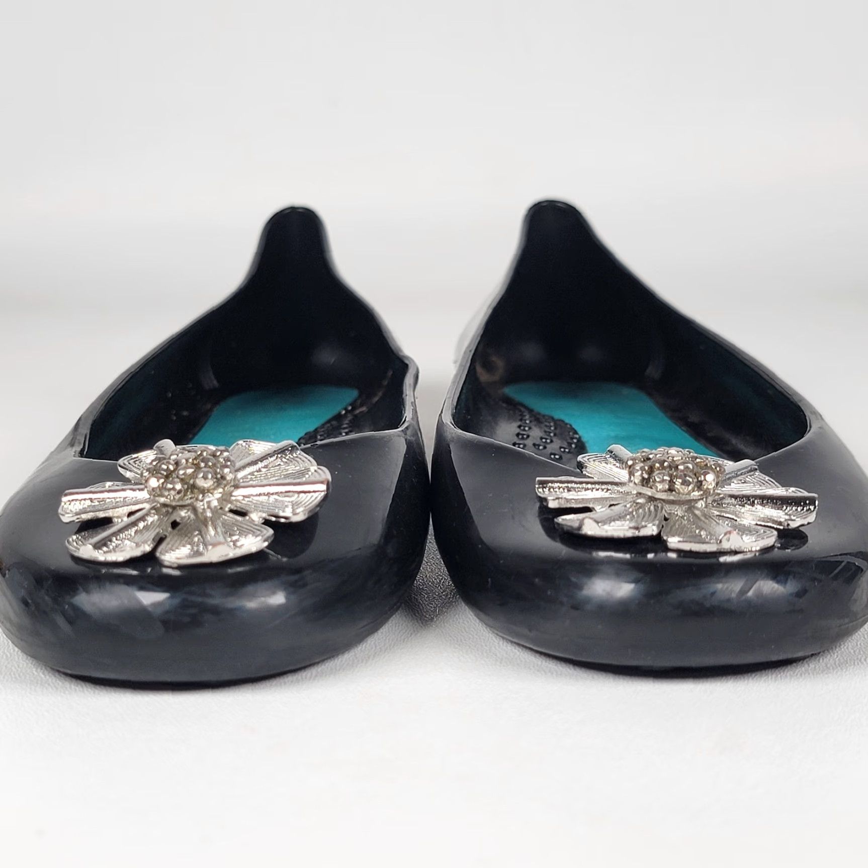 Vintage OKA b Ballet Flats Charcoal Black Jelly Medallion Skimmers Size 9 Women Flat Slip On Round Toe Casual Rubber Upper Medallion Accent, 9 Size US 7 / IT 37 - 3 Thumbnail
