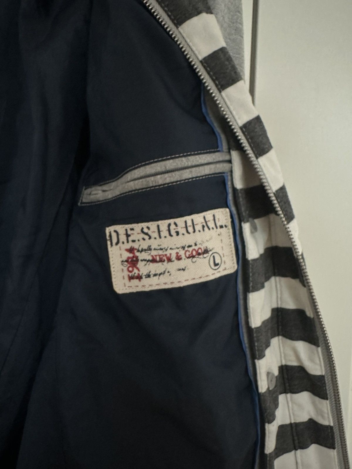 Desigual DESIGUAL VINTAGE JAPAN HOODED BLAZER Size US L / EU 52-54 / 3 - 3 Thumbnail