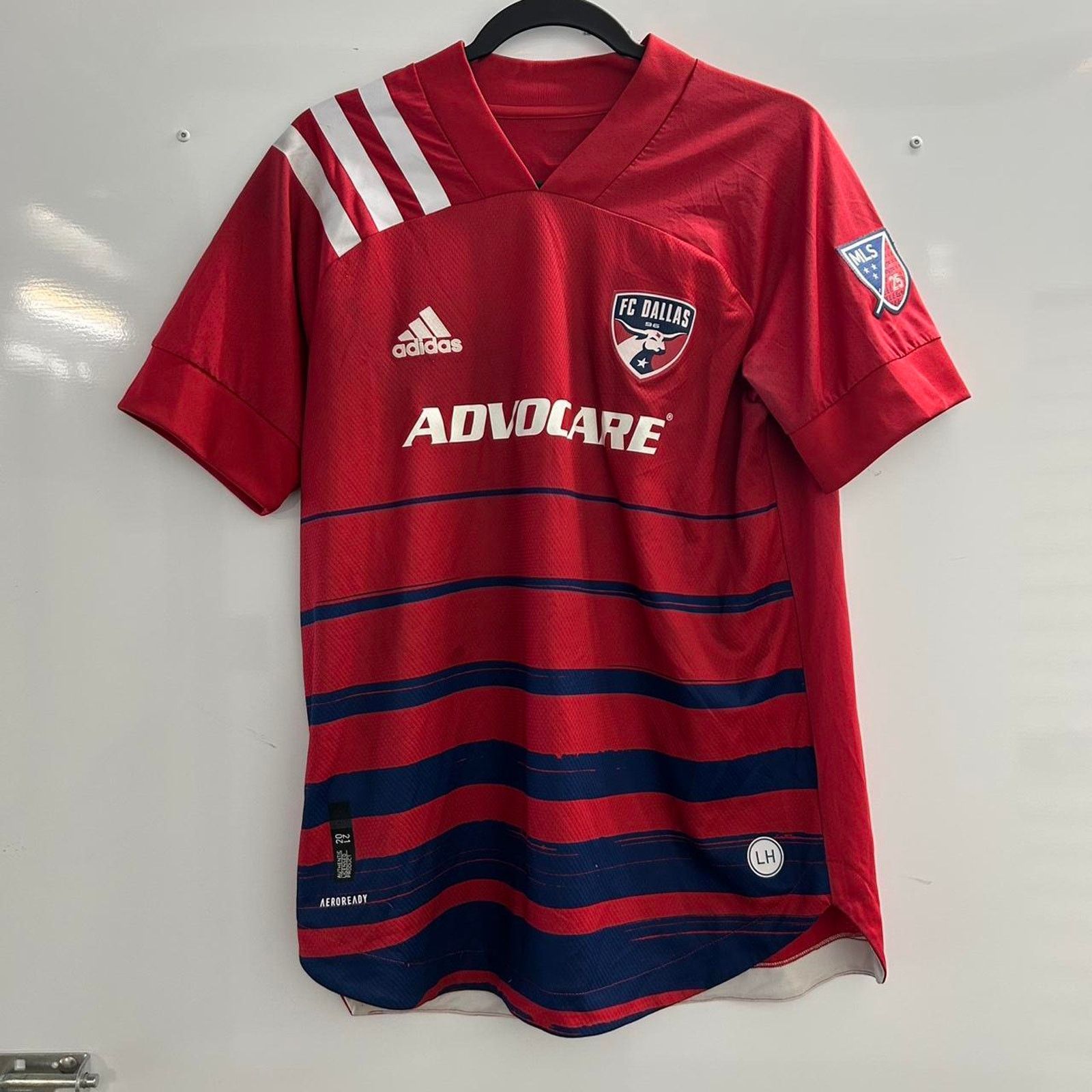 Adidas Adidas FC Dallas red and white soccer jersey Size US M / EU 48-50 / 2 - 1 Thumbnail