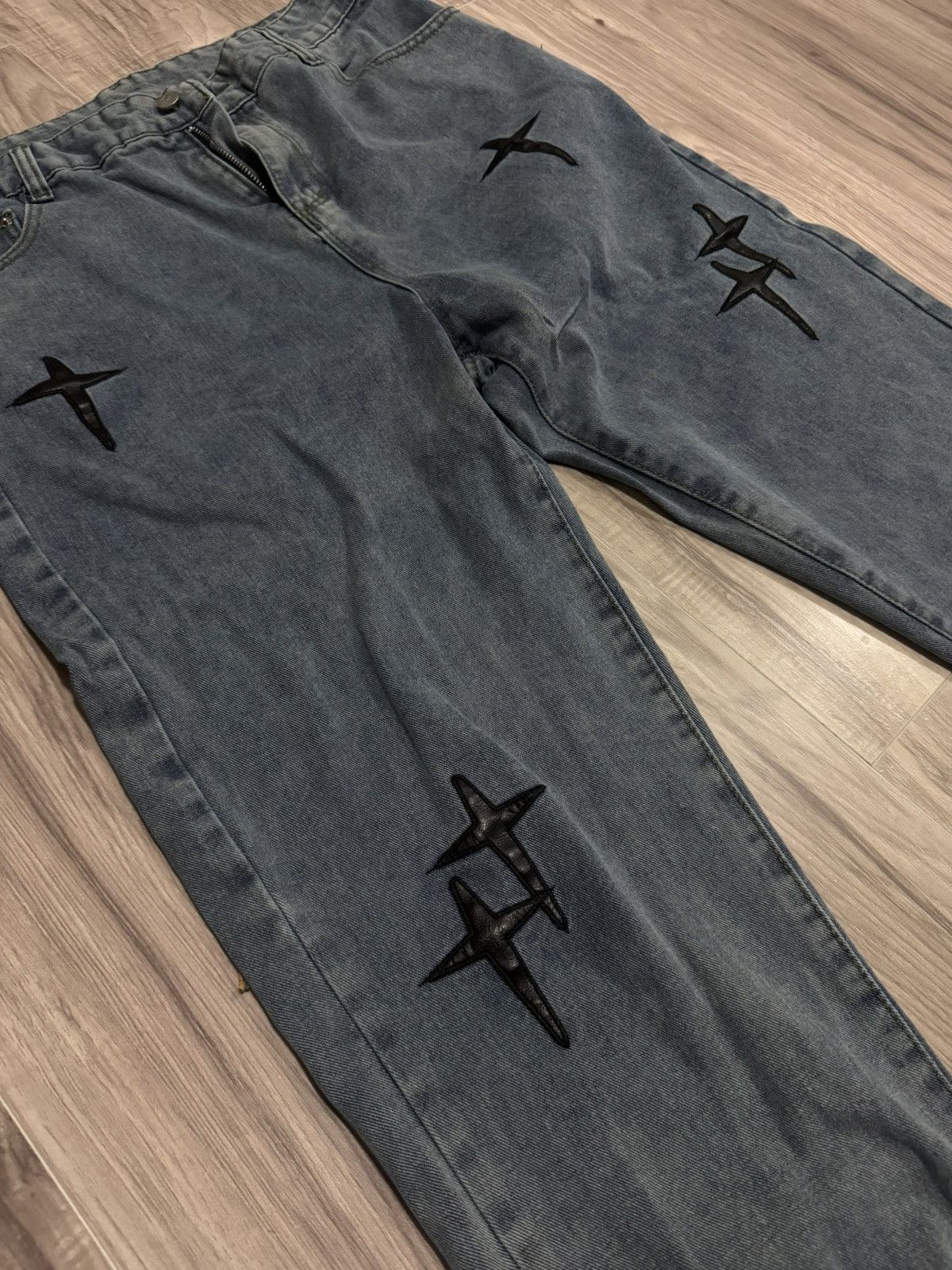 Japanese Brand Baggy "Cross/Star Print" Jeans - Size 32 Size US 32 / EU 48 - 2 Thumbnail