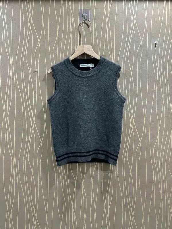 Dior Dior Women's Dark Gray Cashmere T. Size S / US 4 / IT 40 - 1 Thumbnail