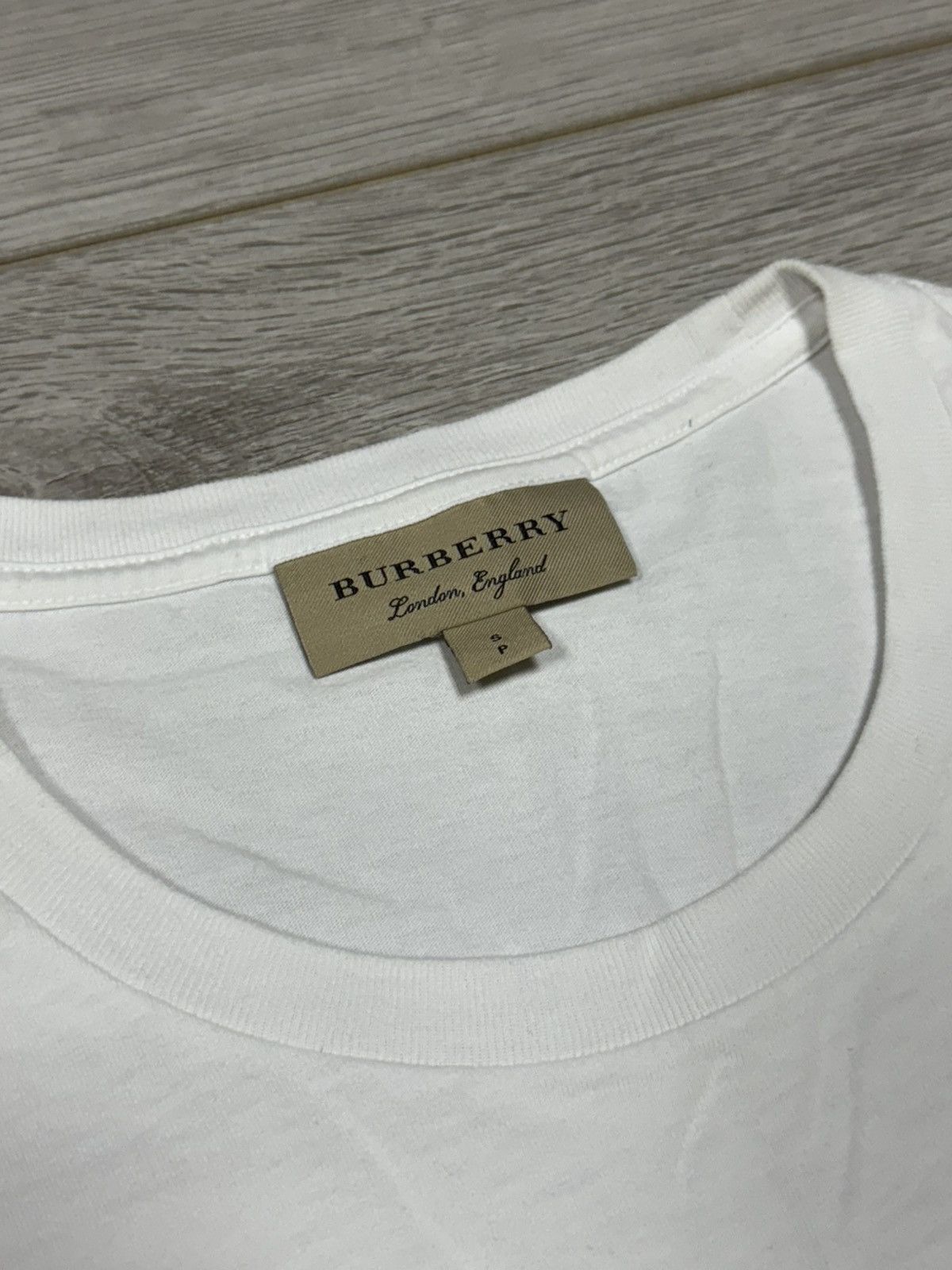 Burberry Burberry London England monster vintage tee shirt fox Size US S / EU 44-46 / 1 - 4 Thumbnail