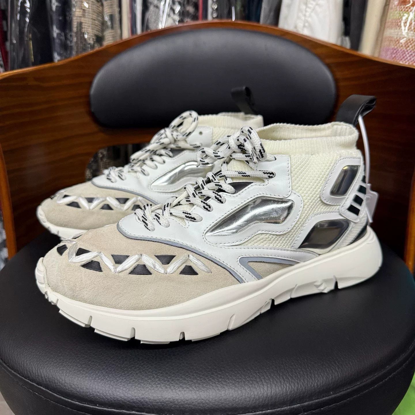 Valentino Valentino White Lowtop Sneakers 41 Men Size US 8.5 / EU 41-42 - 1 Thumbnail