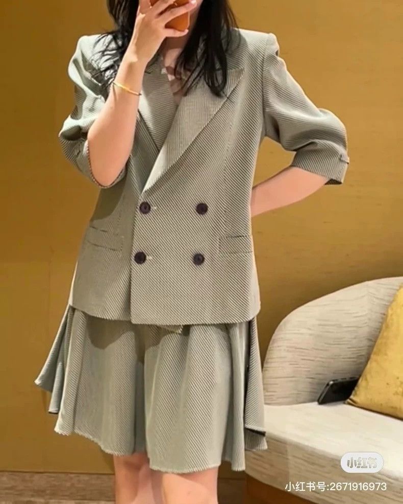 Louis Vuitton LOUIS VUITTON Wavy twill mid-sleeve jacket 2504-Nextarrow Size XS / US 0-2 / IT 36-38 - 8 Thumbnail
