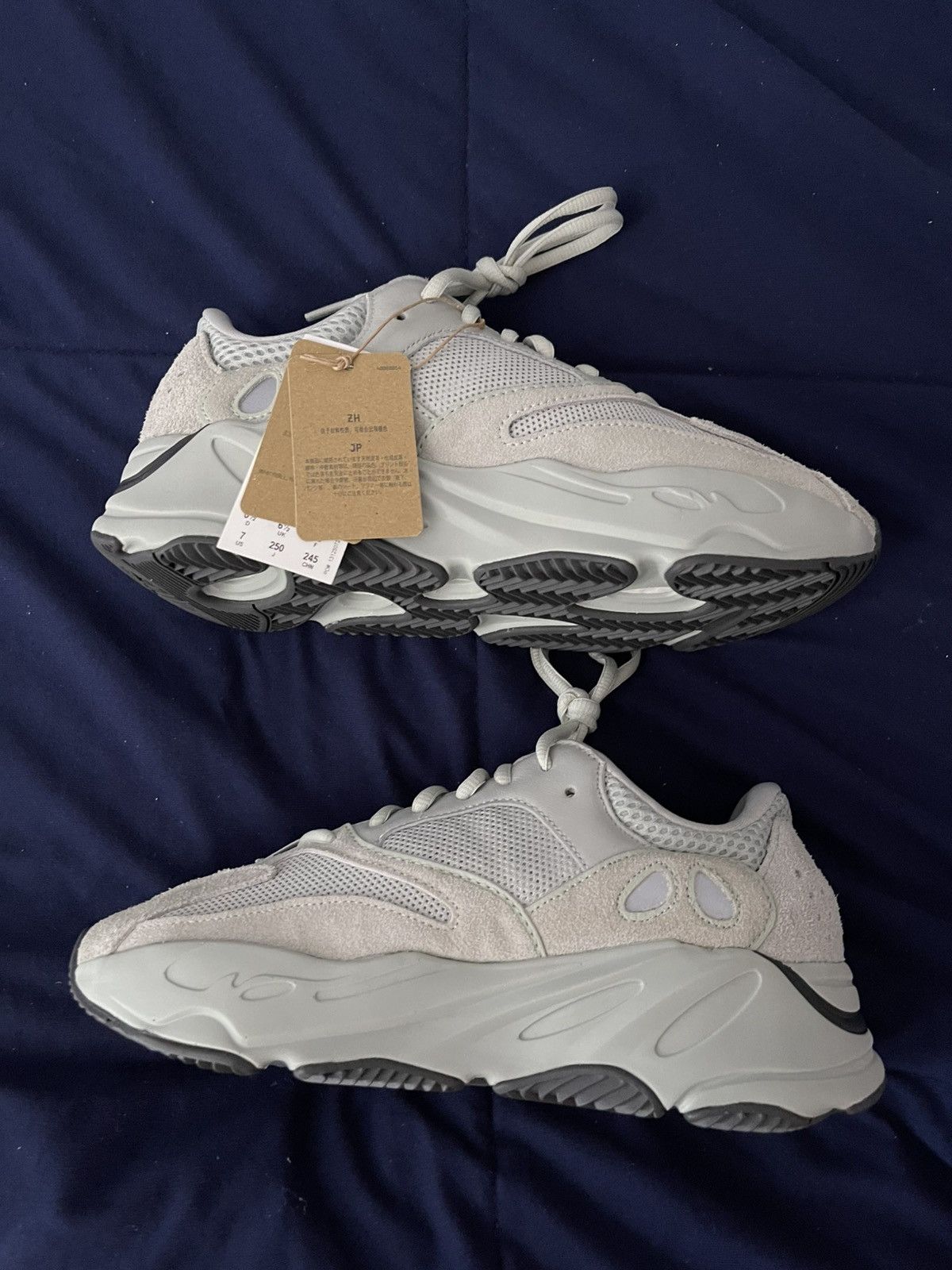 Adidas × Kanye West Yeezy 700 ‘Salt’ Size US 7 / EU 40 - 2 Thumbnail