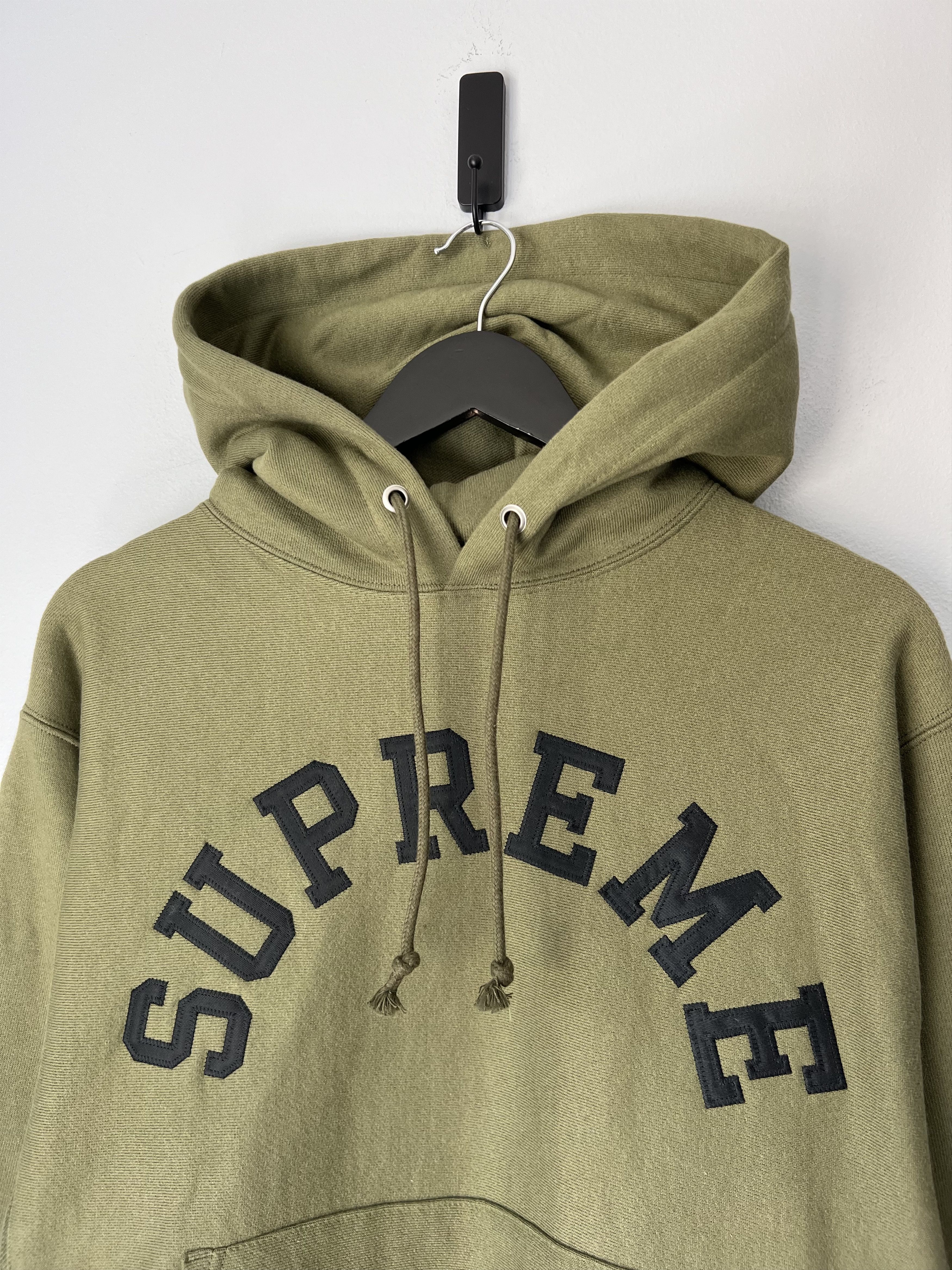 Champion × Supreme Supreme Champion Arc Logo Hoodie in Olive Green Size US M / EU 48-50 / 2 - 2 Thumbnail