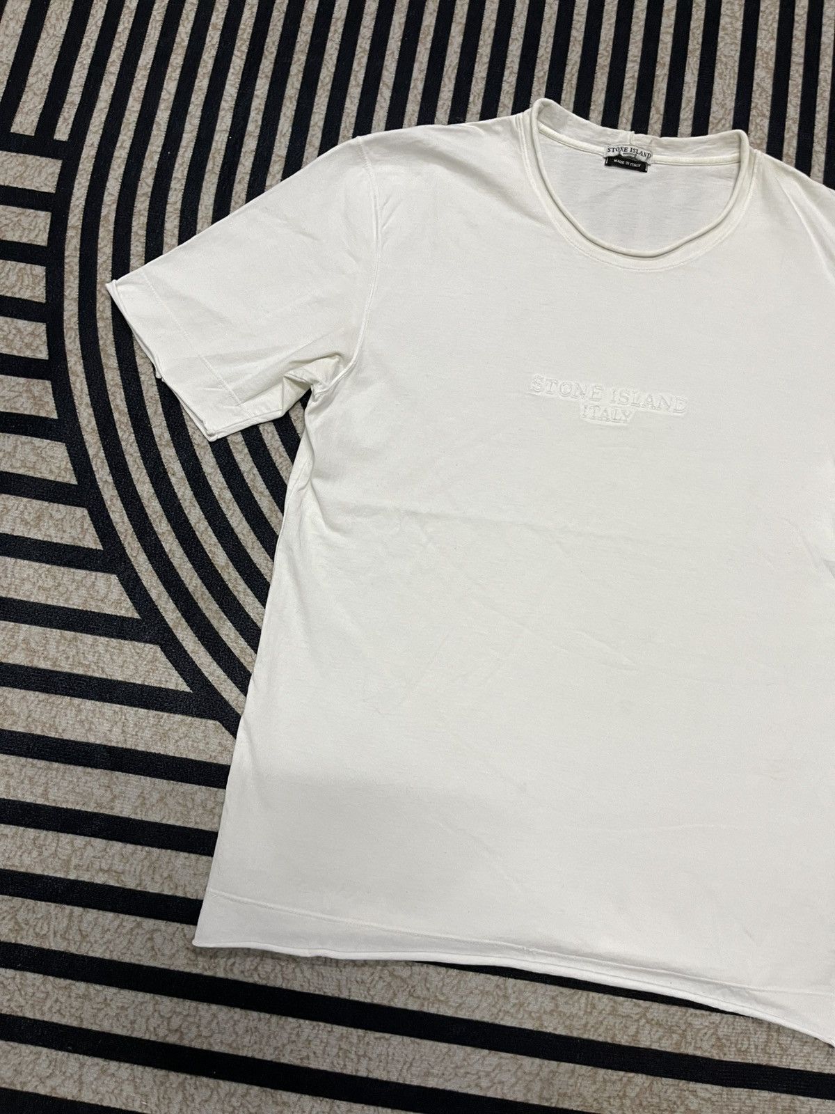 Stone Island VINTAGE STONE ISLAND LOGO TSHIRT CHOPPED STYLE Size US S / EU 44-46 / 1 - 2 Thumbnail